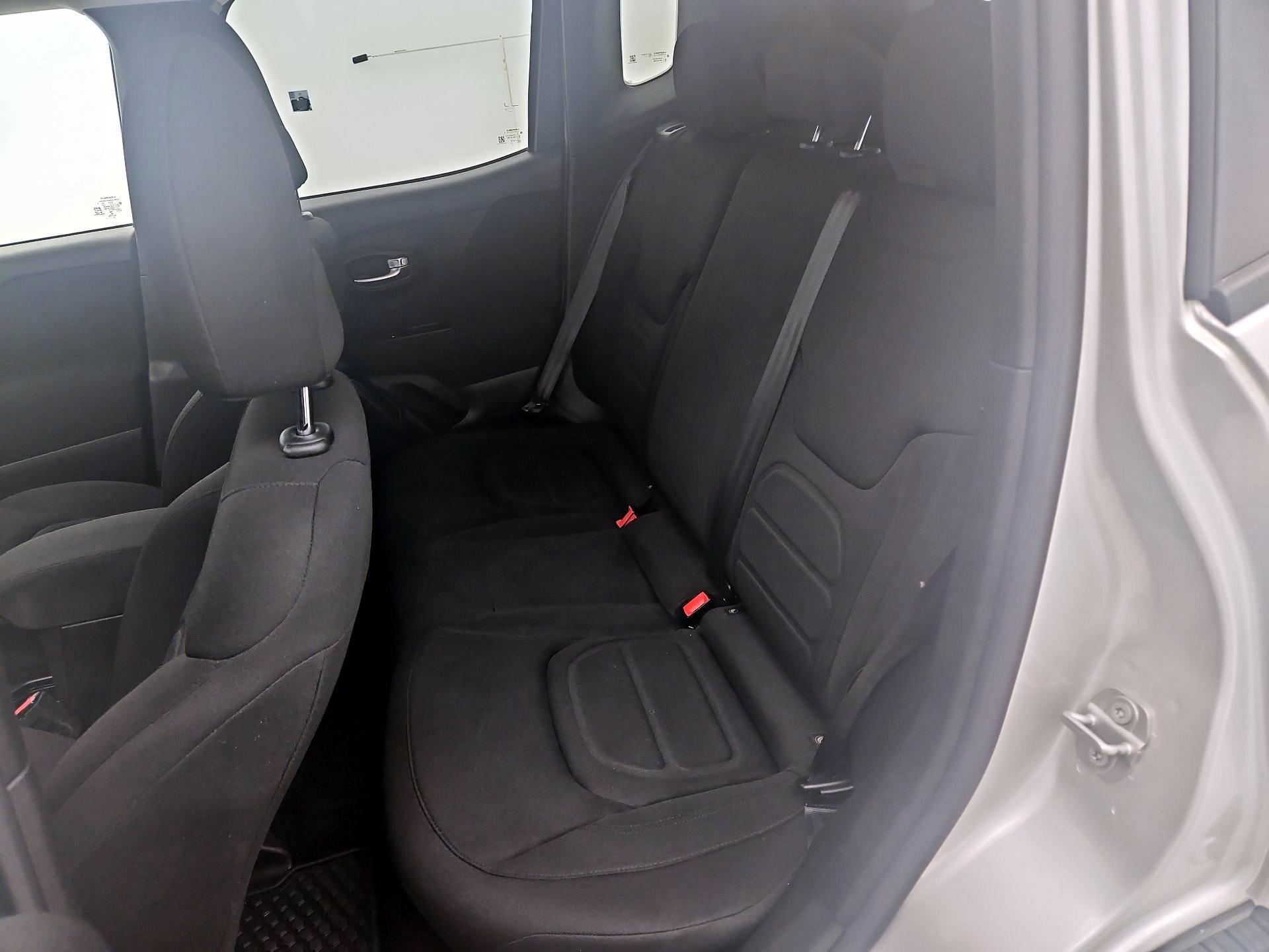 Thumbnail: 2020 Jeep Renegade - 19