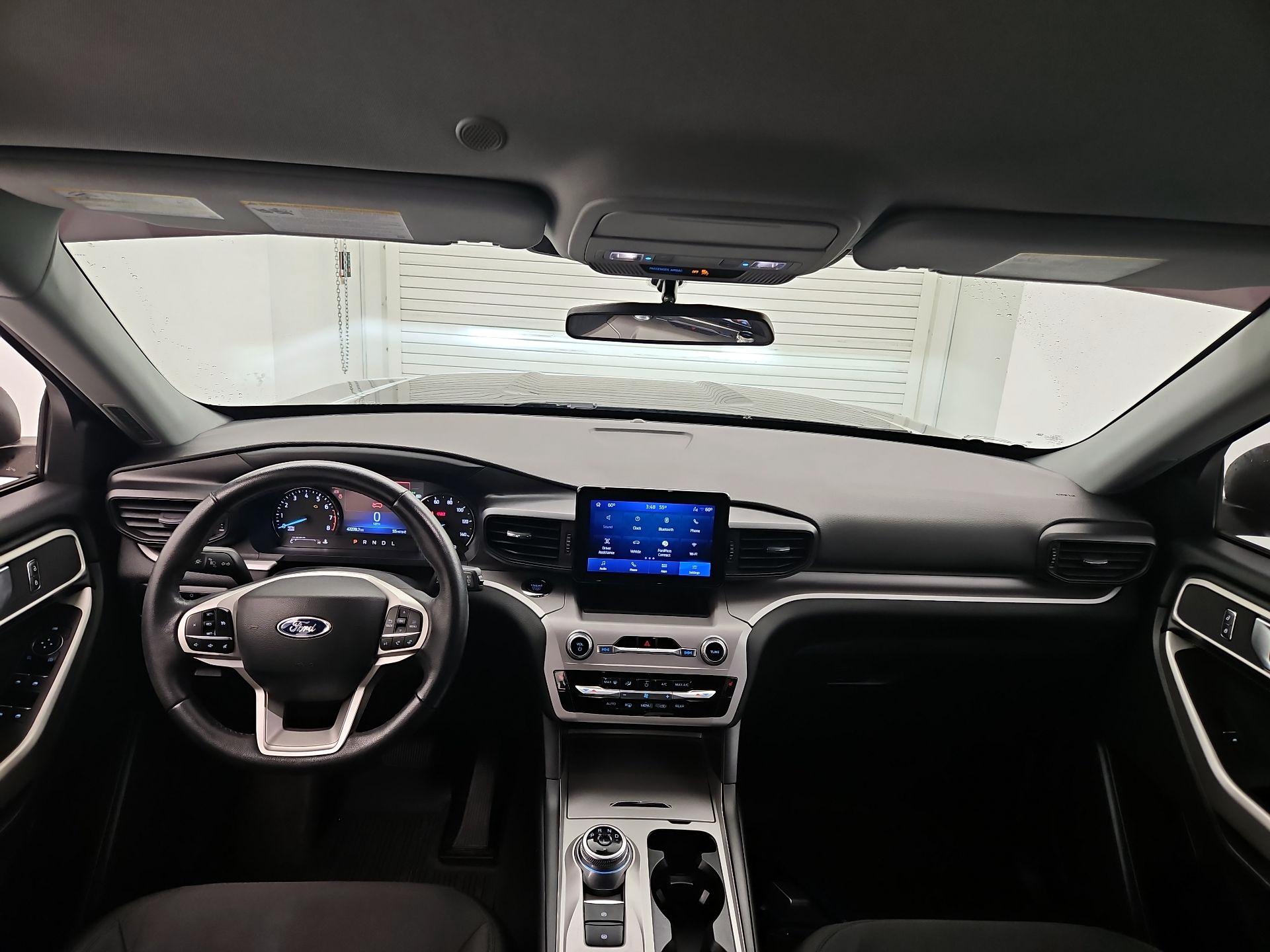 Thumbnail: 2023 Ford Explorer - 9