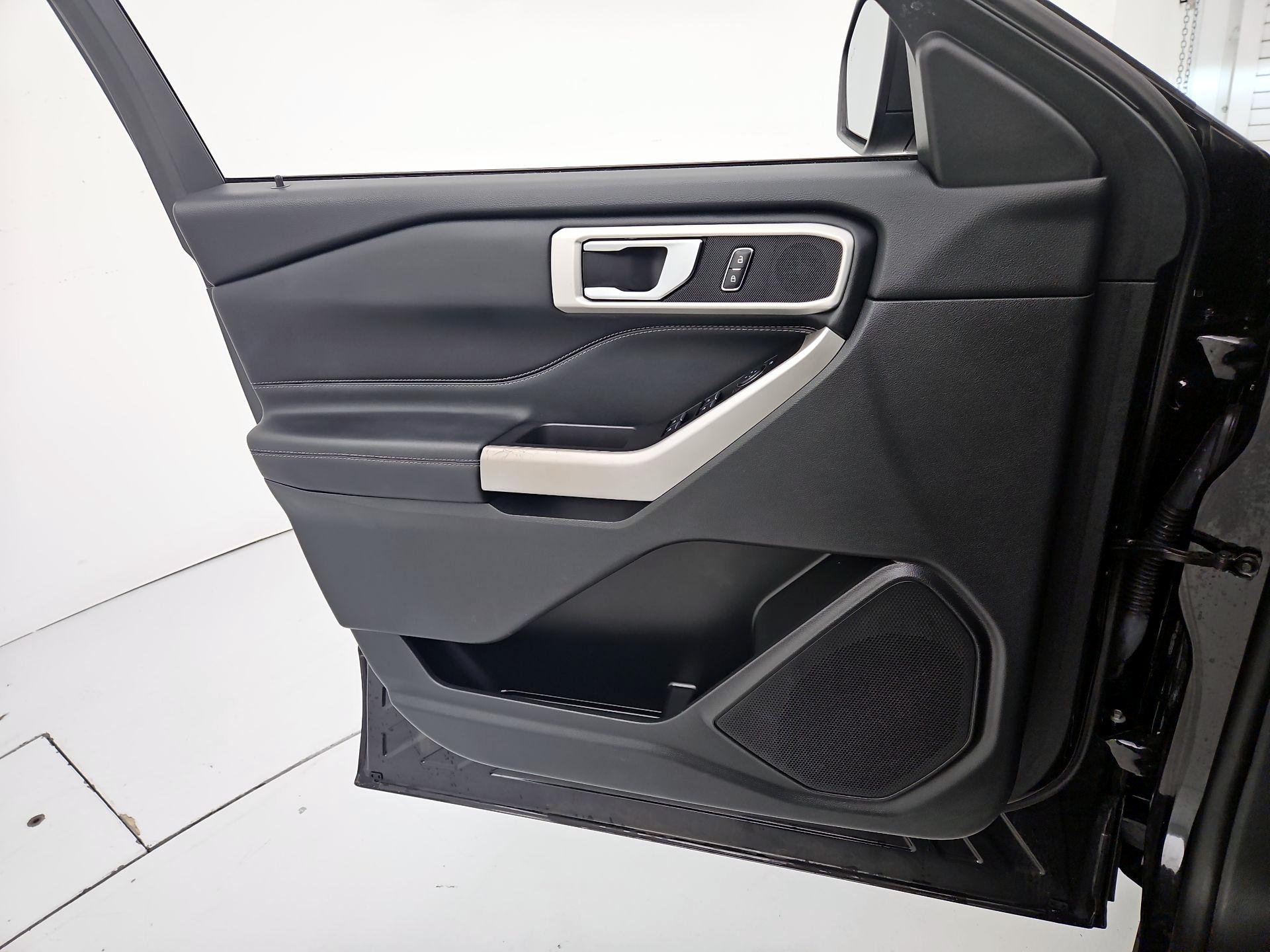 Thumbnail: 2023 Ford Explorer - 12