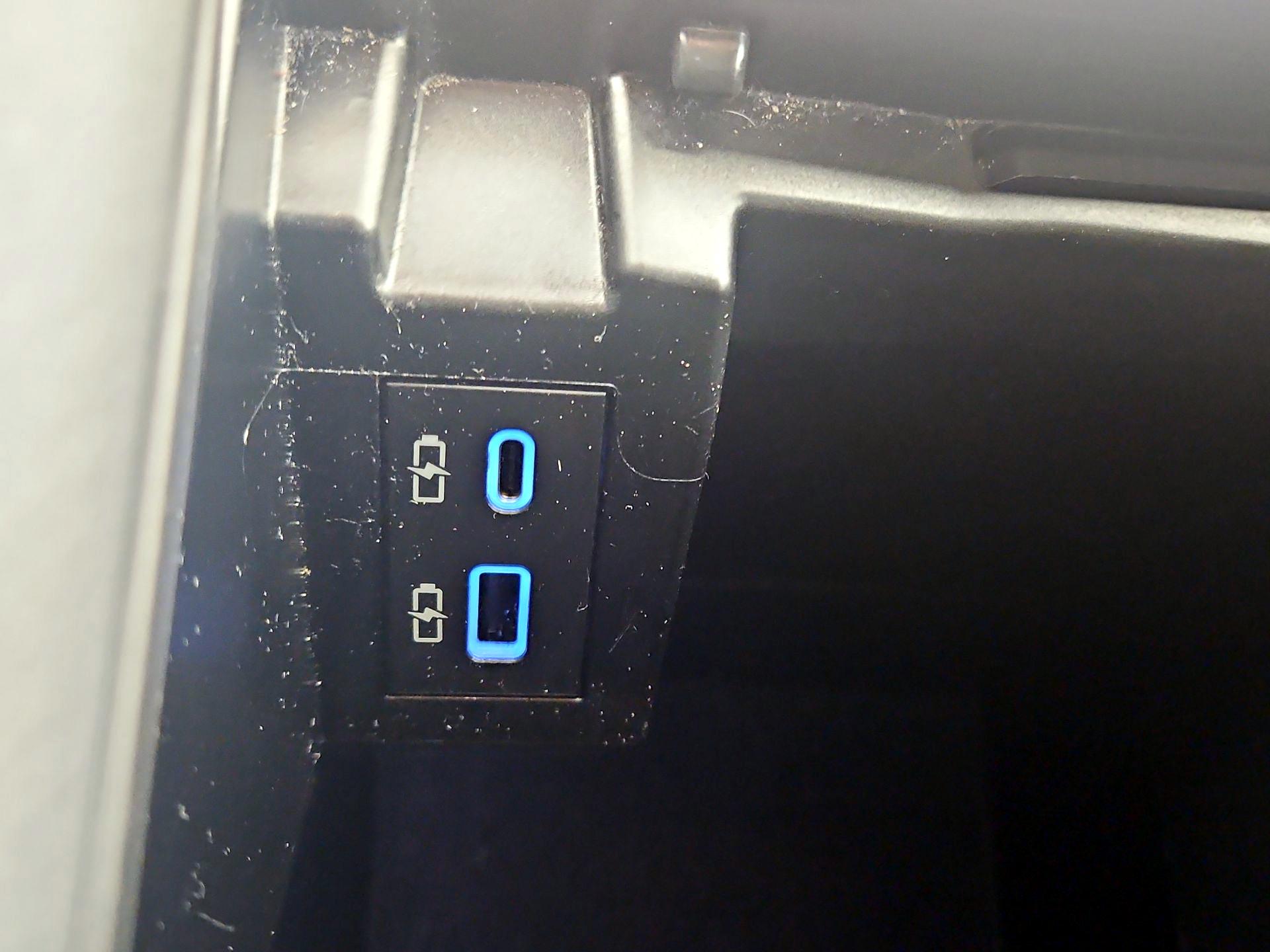 Thumbnail: 2024 Toyota Sienna - 18