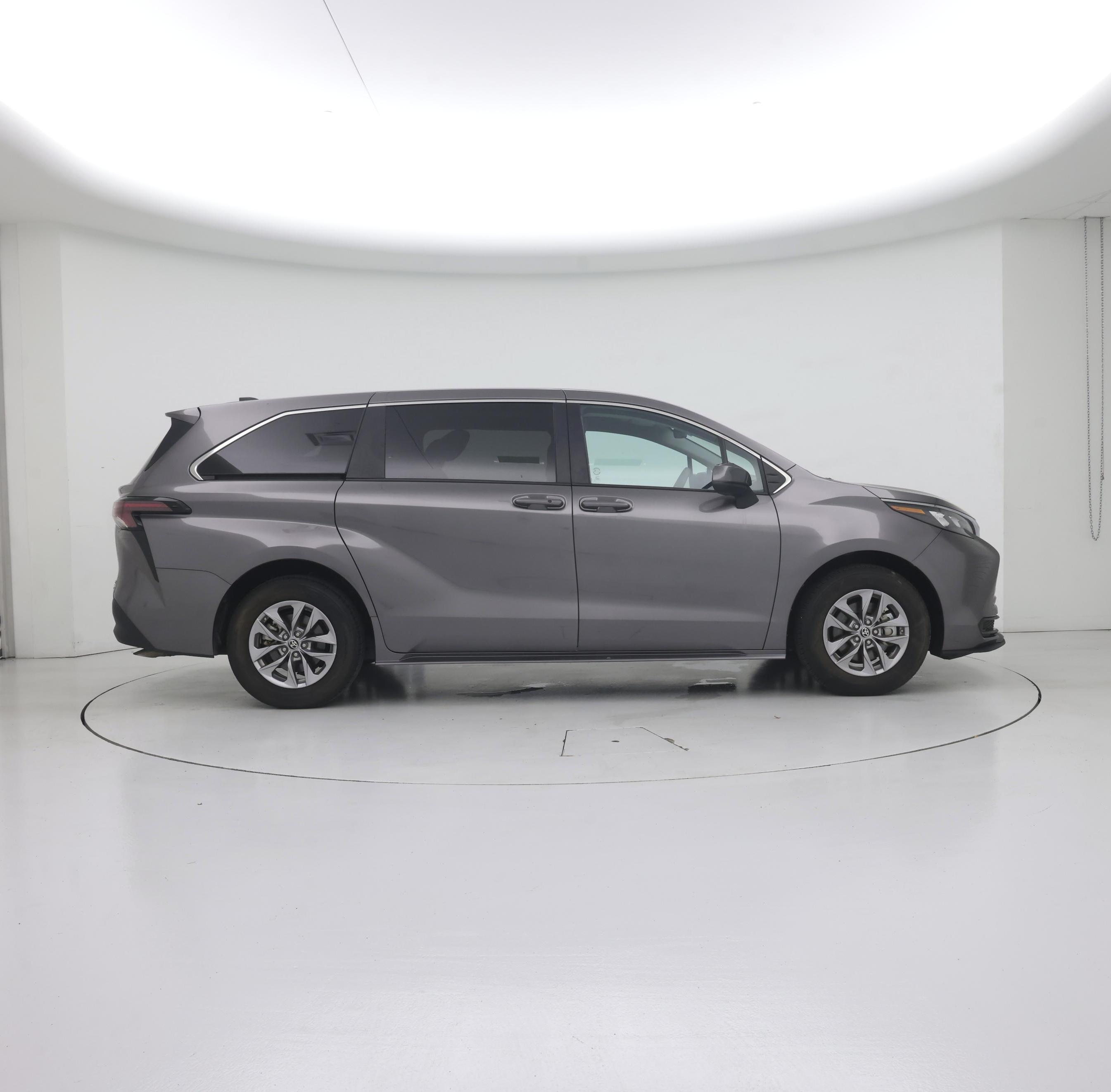 Thumbnail: 2024 Toyota Sienna - 7