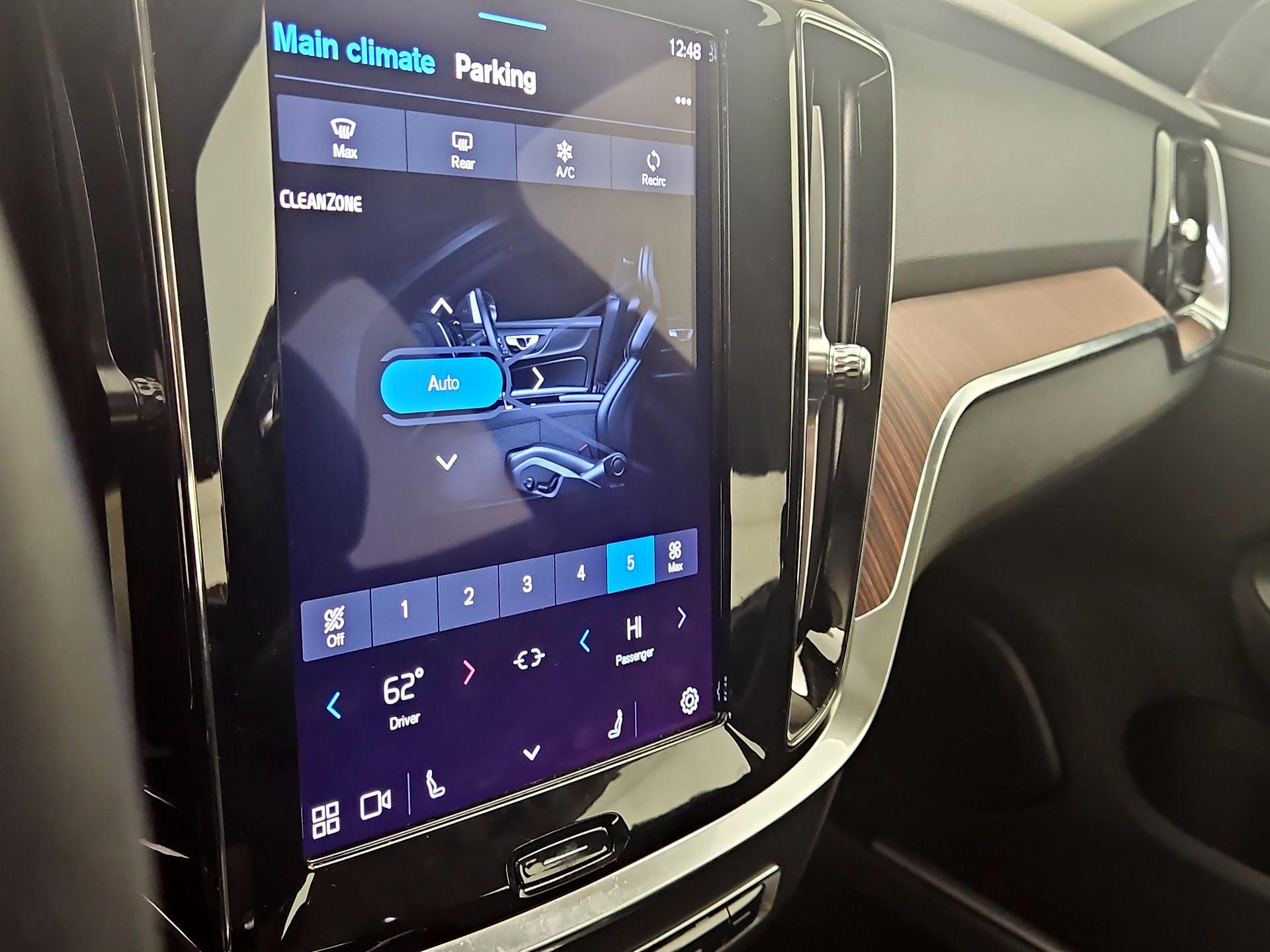 Thumbnail: 2023 Volvo S60 - 16