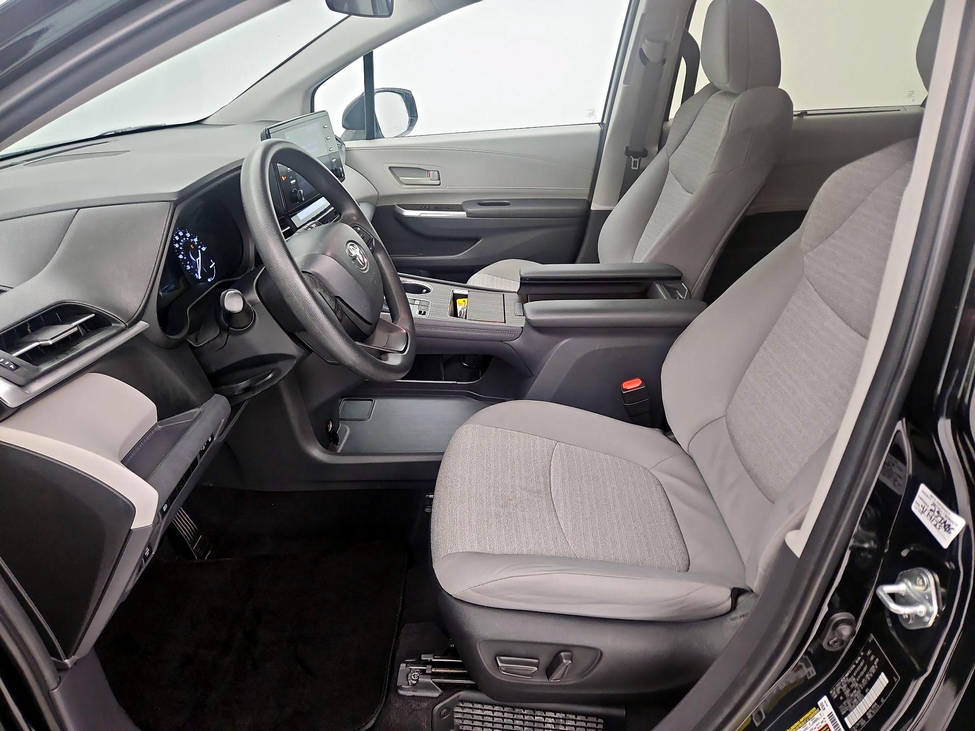 Thumbnail: 2024 Toyota Sienna - 11