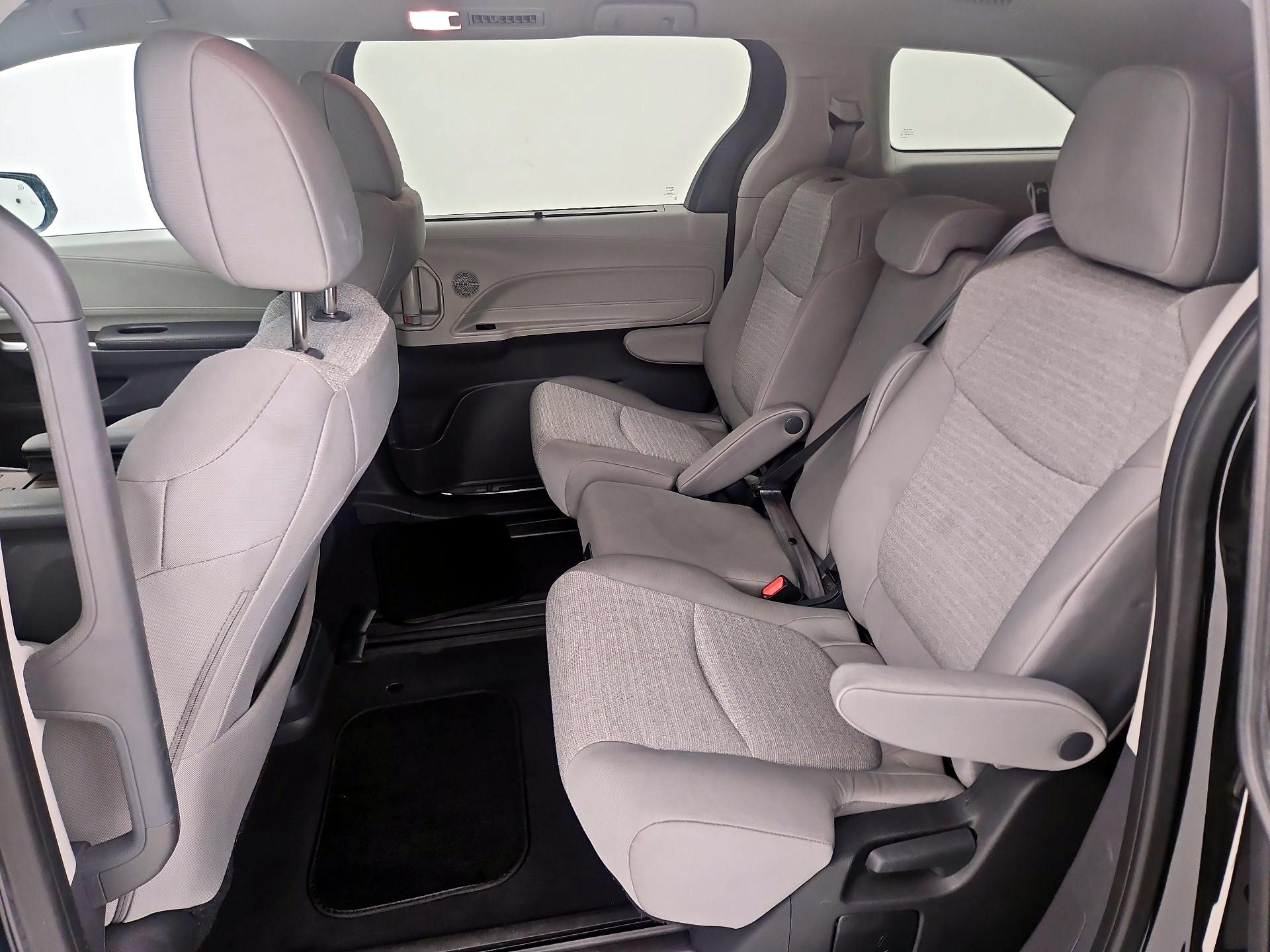 Thumbnail: 2024 Toyota Sienna - 20