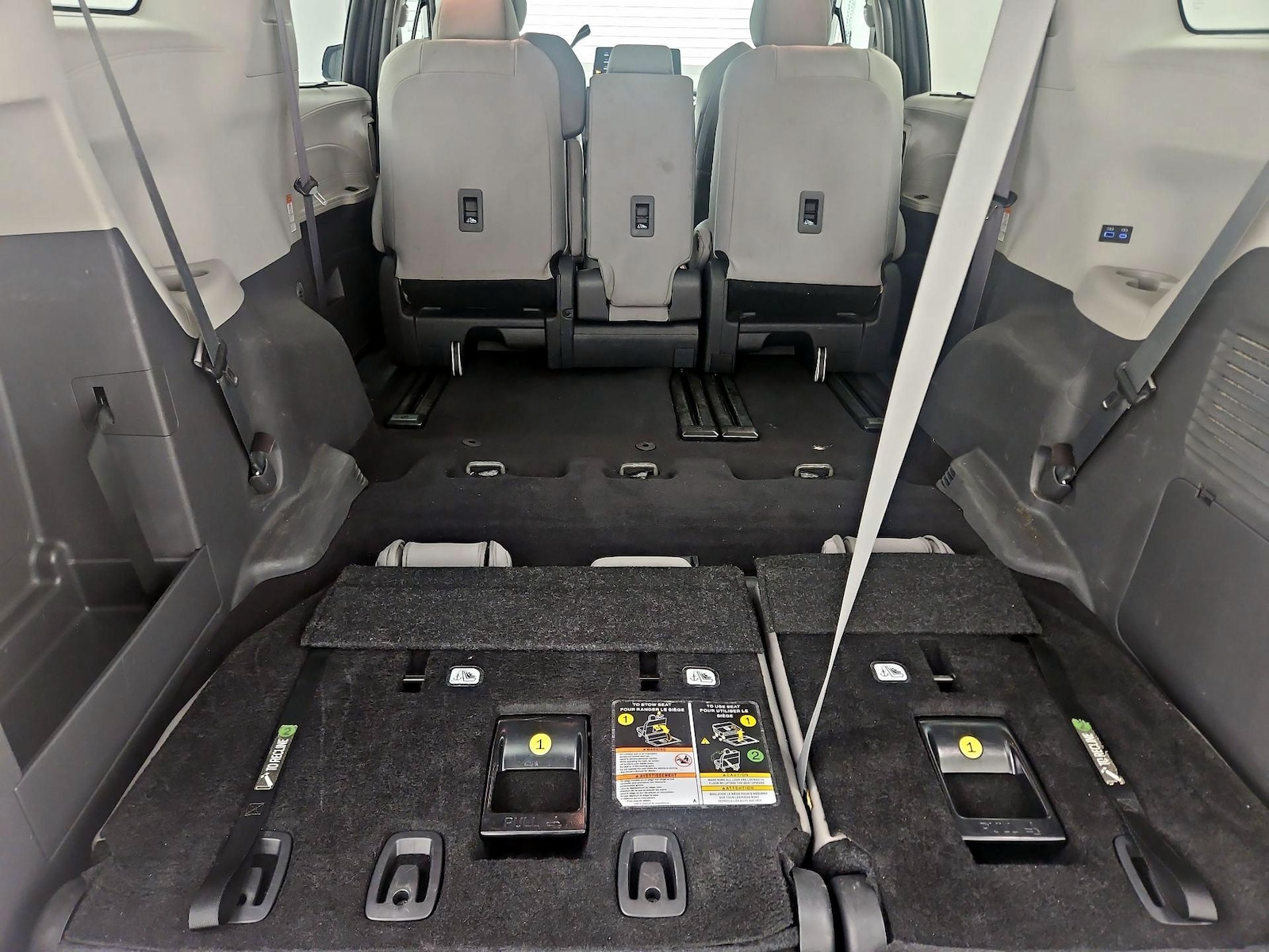 2024 Toyota Sienna LE - Photo 24
