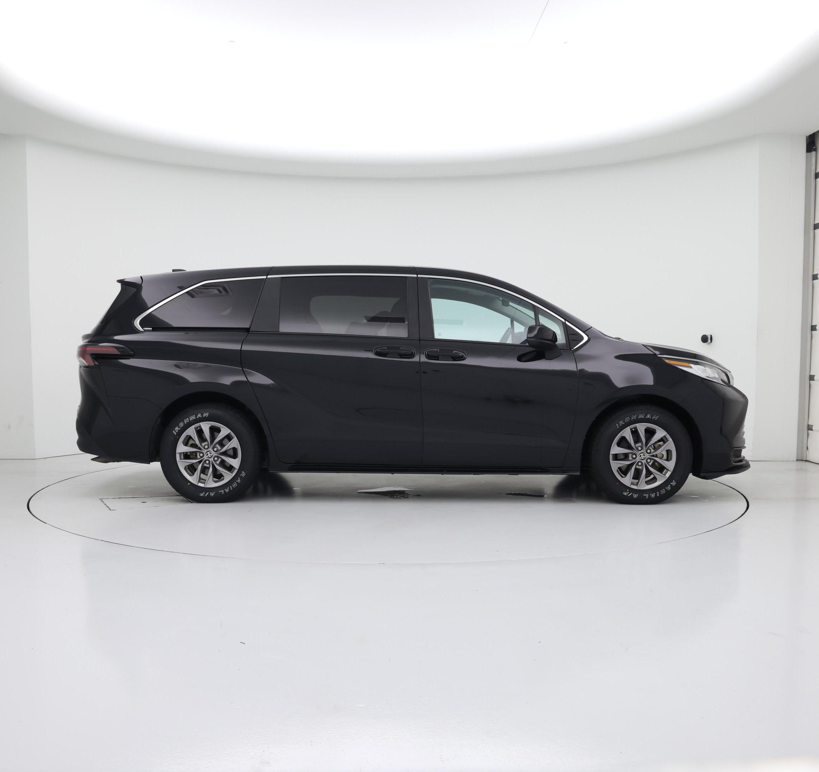 Thumbnail: 2024 Toyota Sienna - 7
