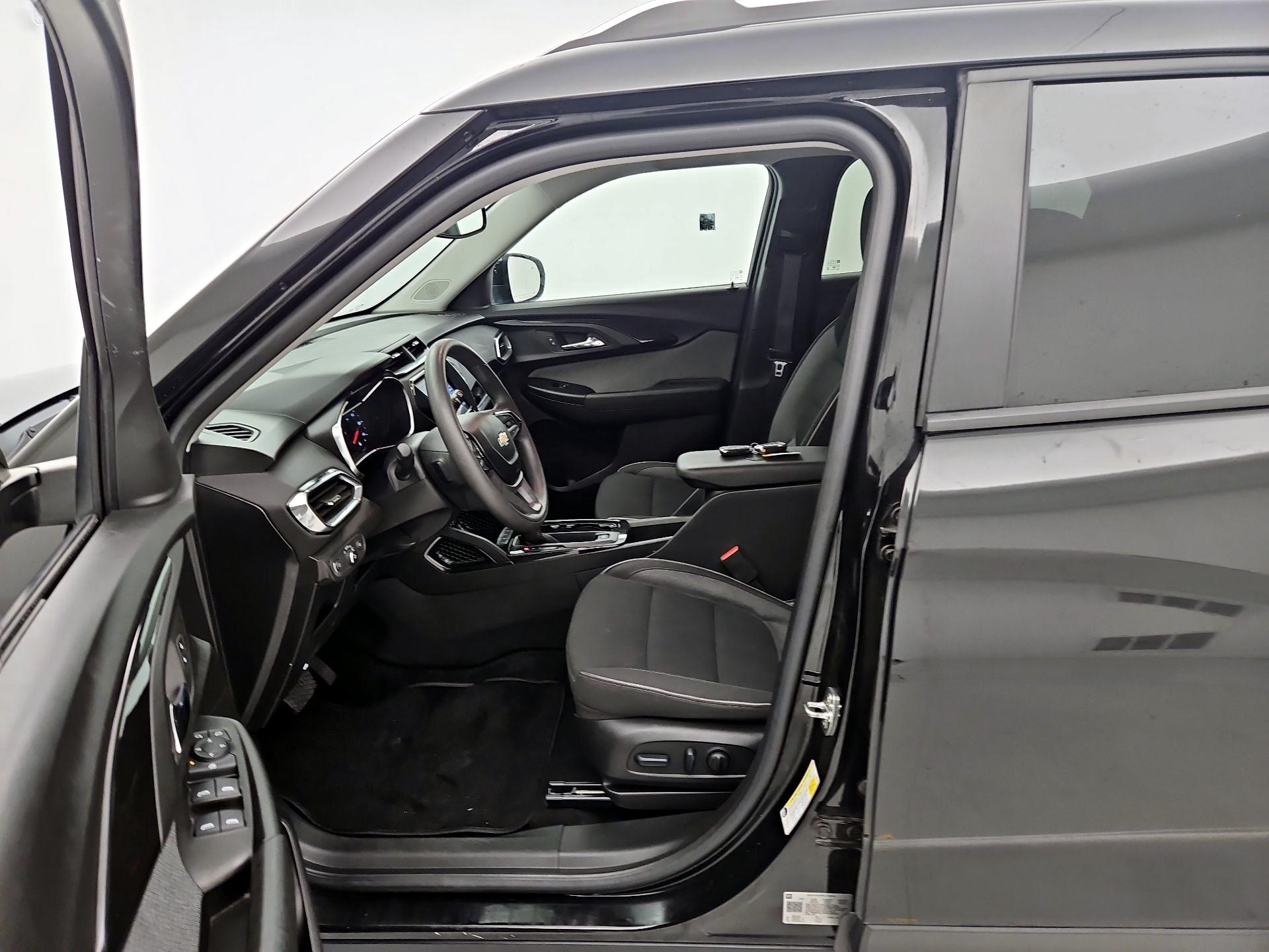 Thumbnail: 2023 Chevrolet TrailBlazer - 11