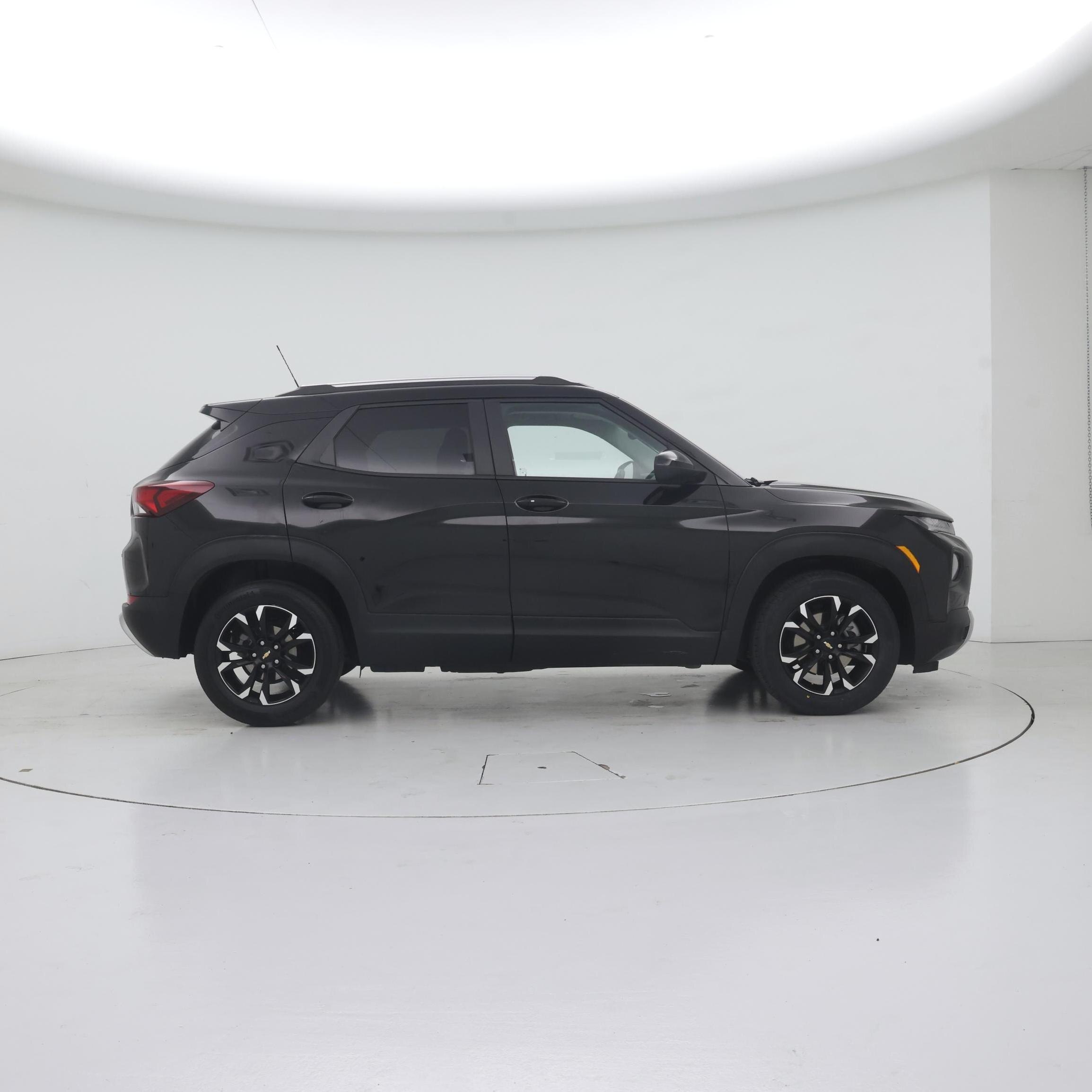 Thumbnail: 2023 Chevrolet TrailBlazer - 7