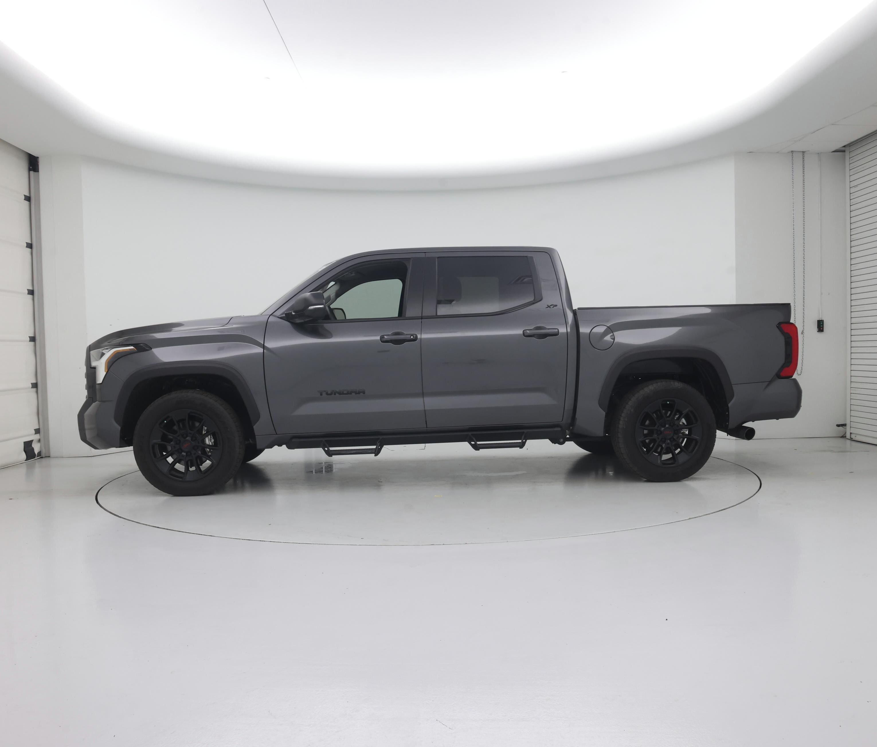 Thumbnail: 2024 Toyota Tundra - 3