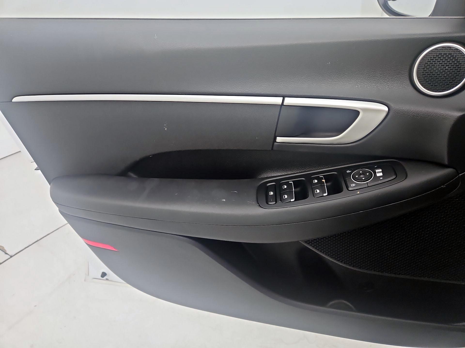 Thumbnail: 2022 Hyundai Sonata - 12