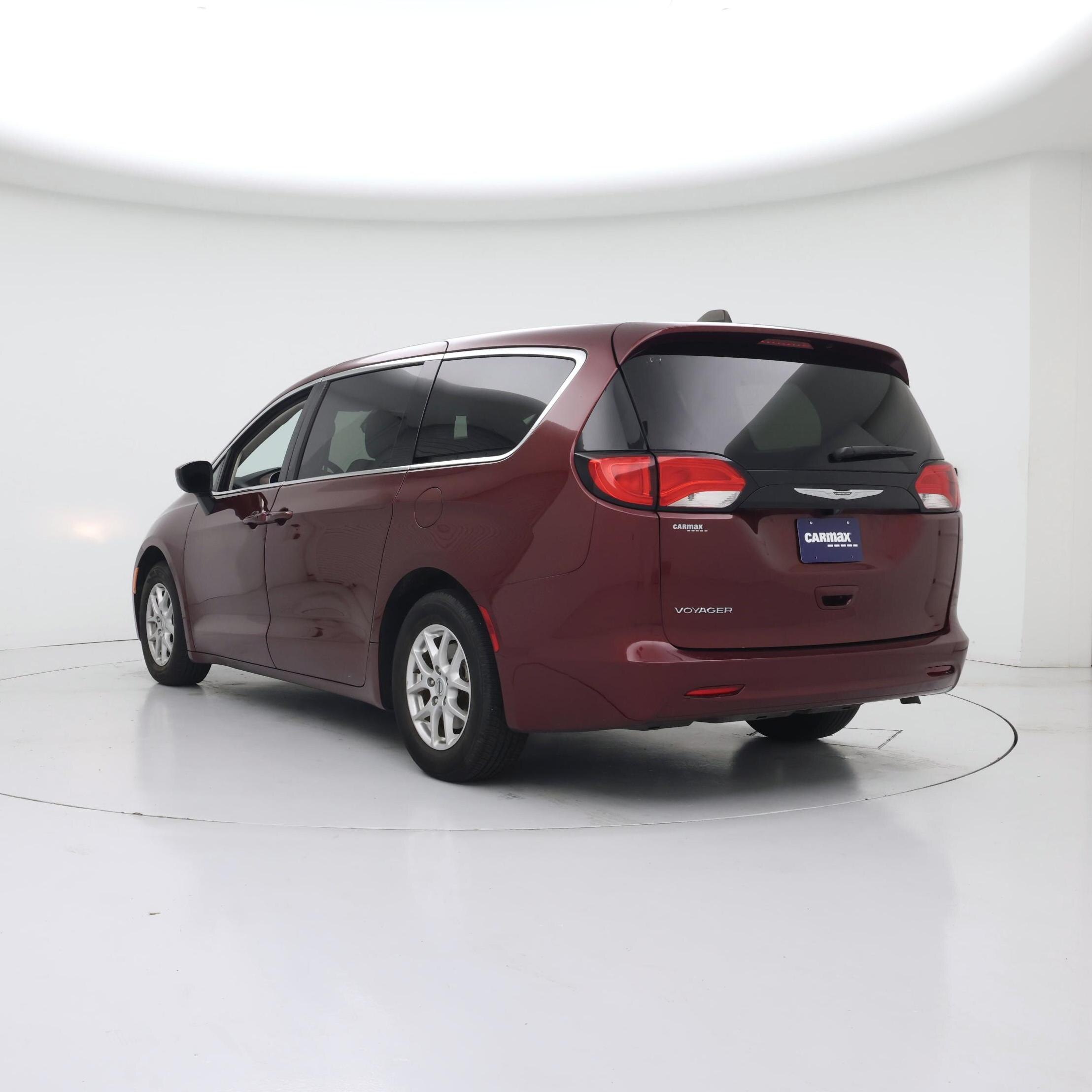 Thumbnail: 2023 Chrysler Voyager - 2