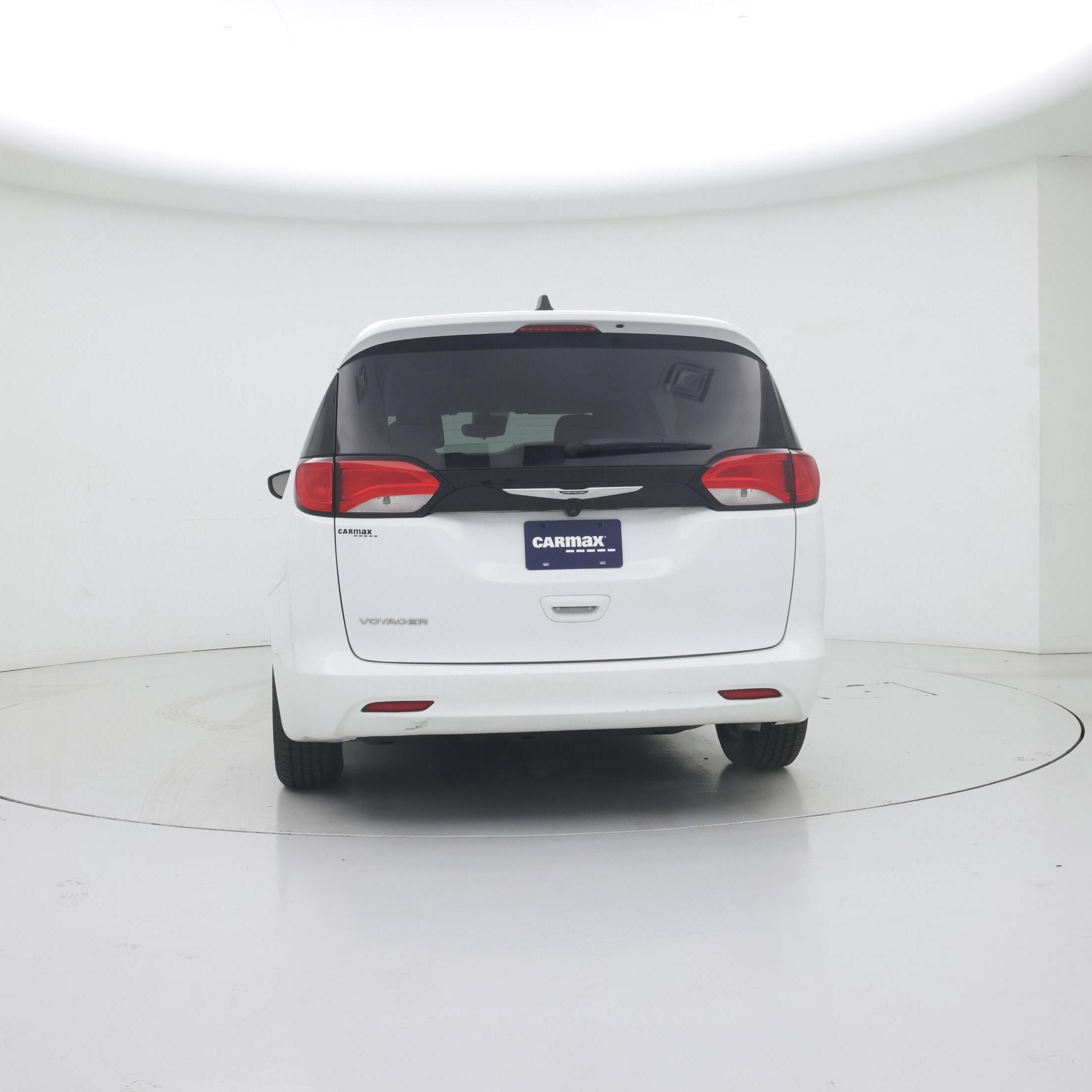 Thumbnail: 2023 Chrysler Voyager - 6