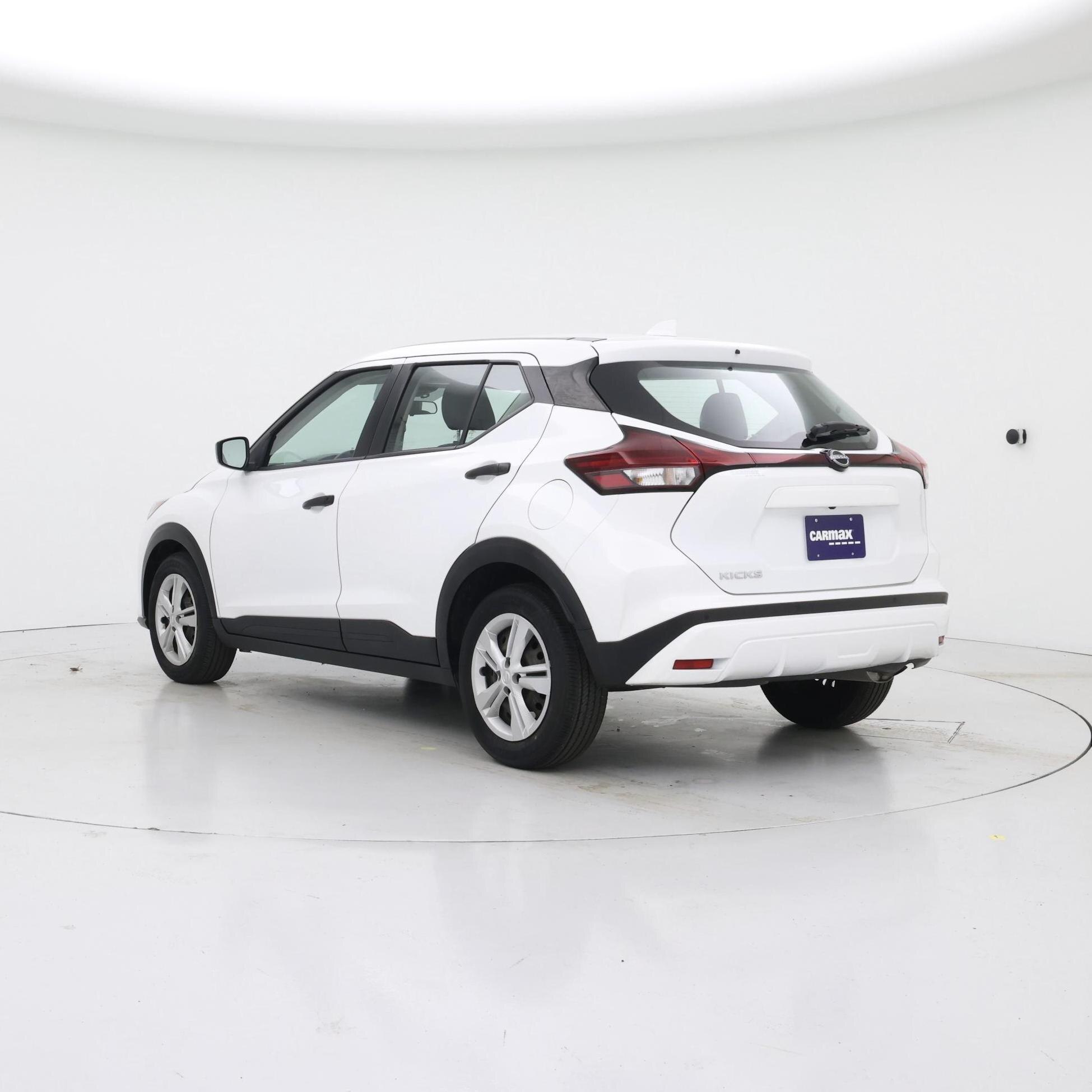 Thumbnail: 2023 Nissan Kicks - 2