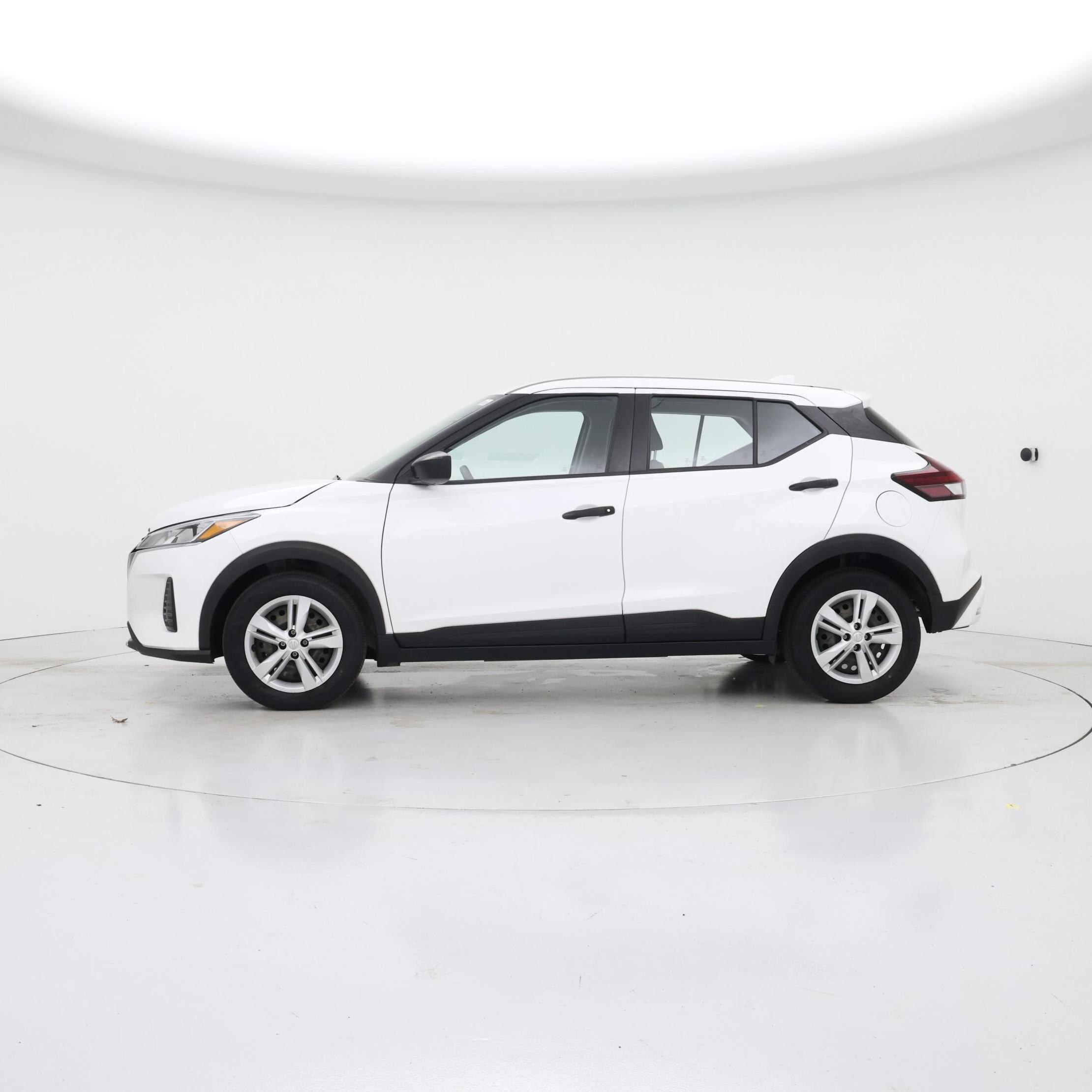 Thumbnail: 2023 Nissan Kicks - 3