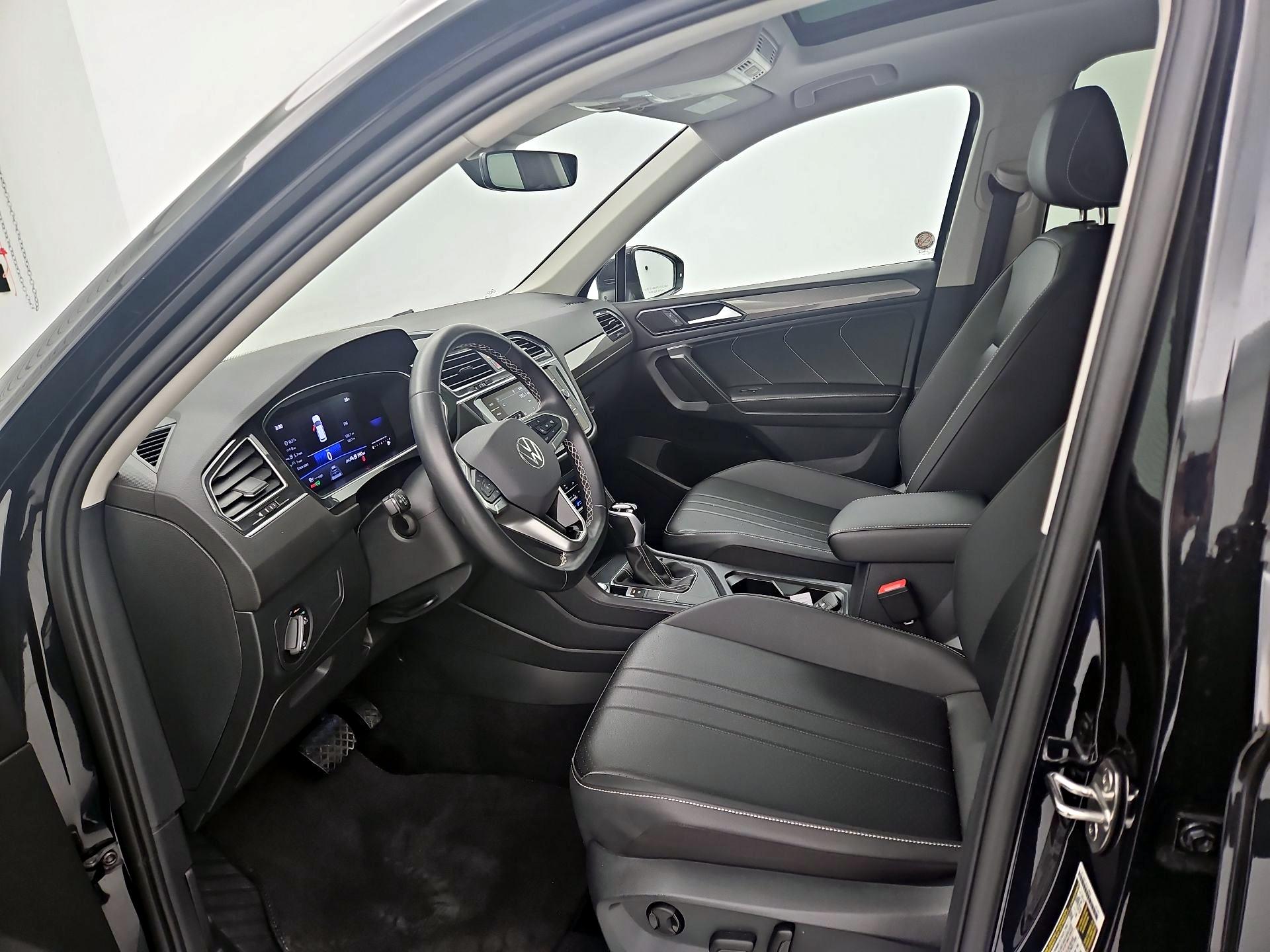 Thumbnail: 2024 Volkswagen Tiguan - 11