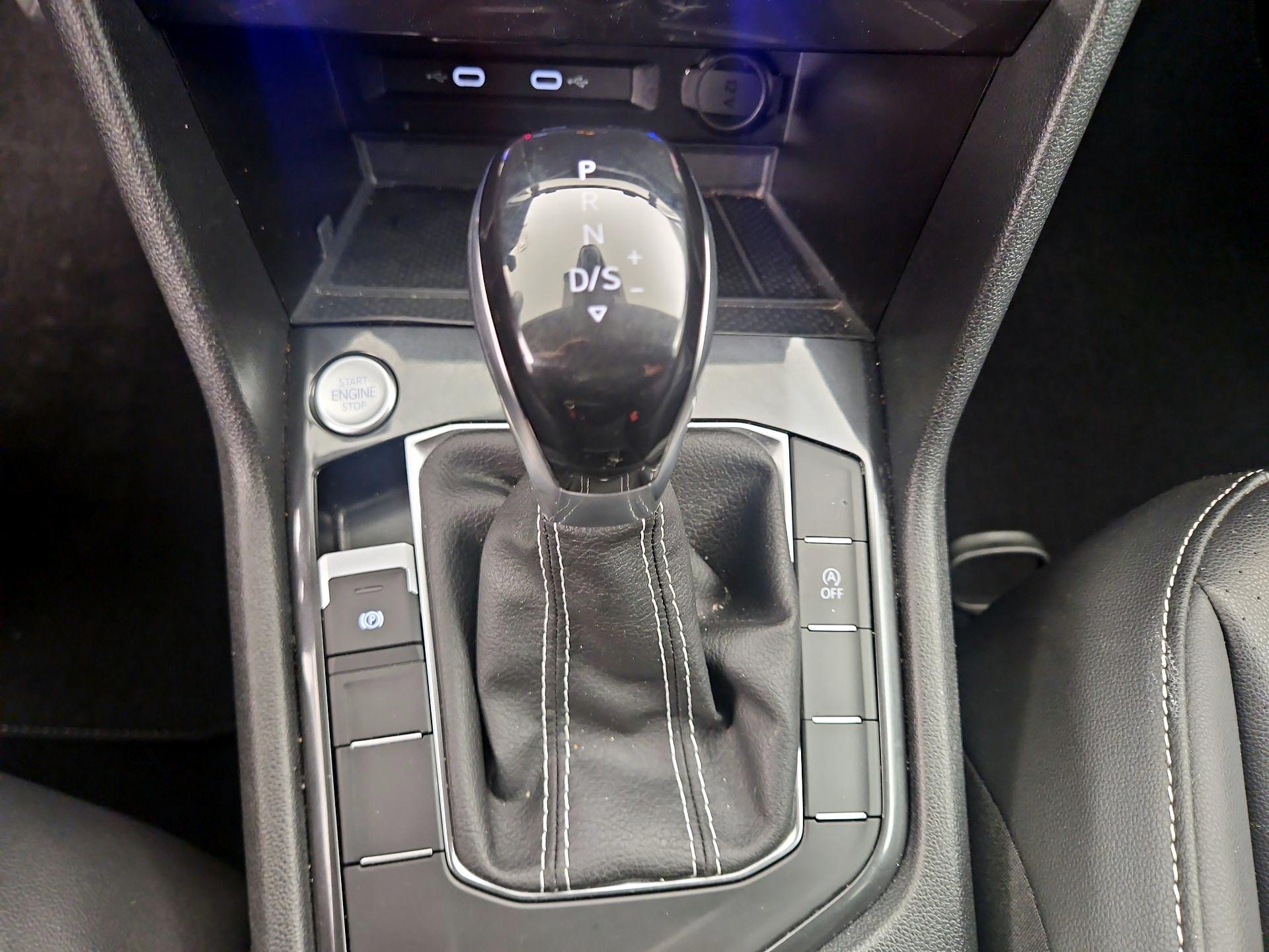 Thumbnail: 2024 Volkswagen Tiguan - 17