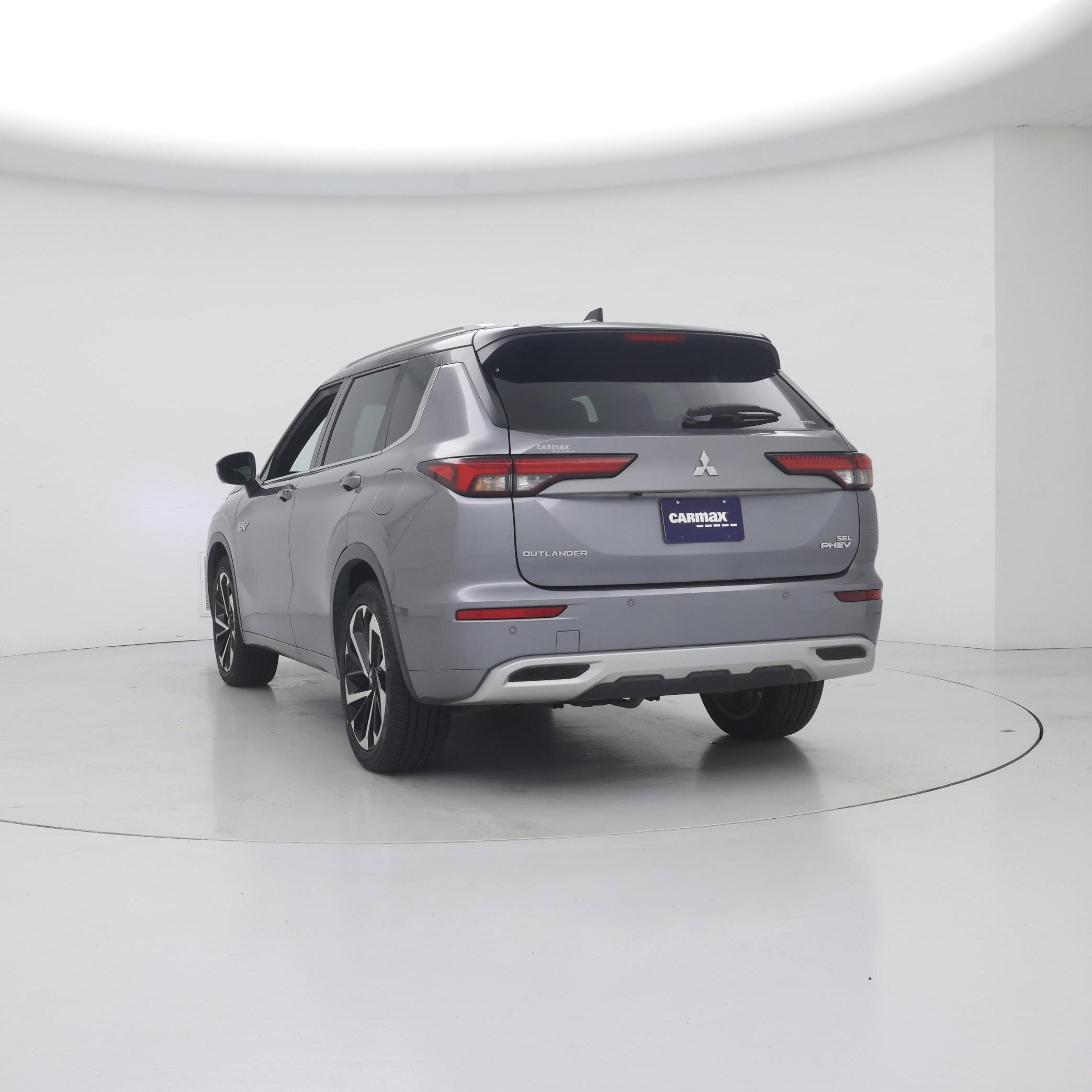 Thumbnail: 2023 Mitsubishi Outlander - 4