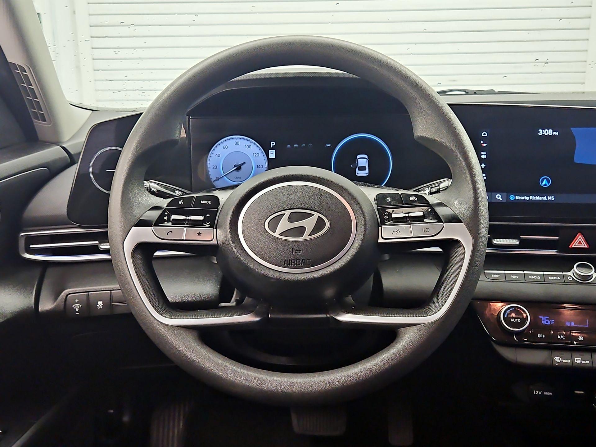 Thumbnail: 2024 Hyundai Elantra - 10