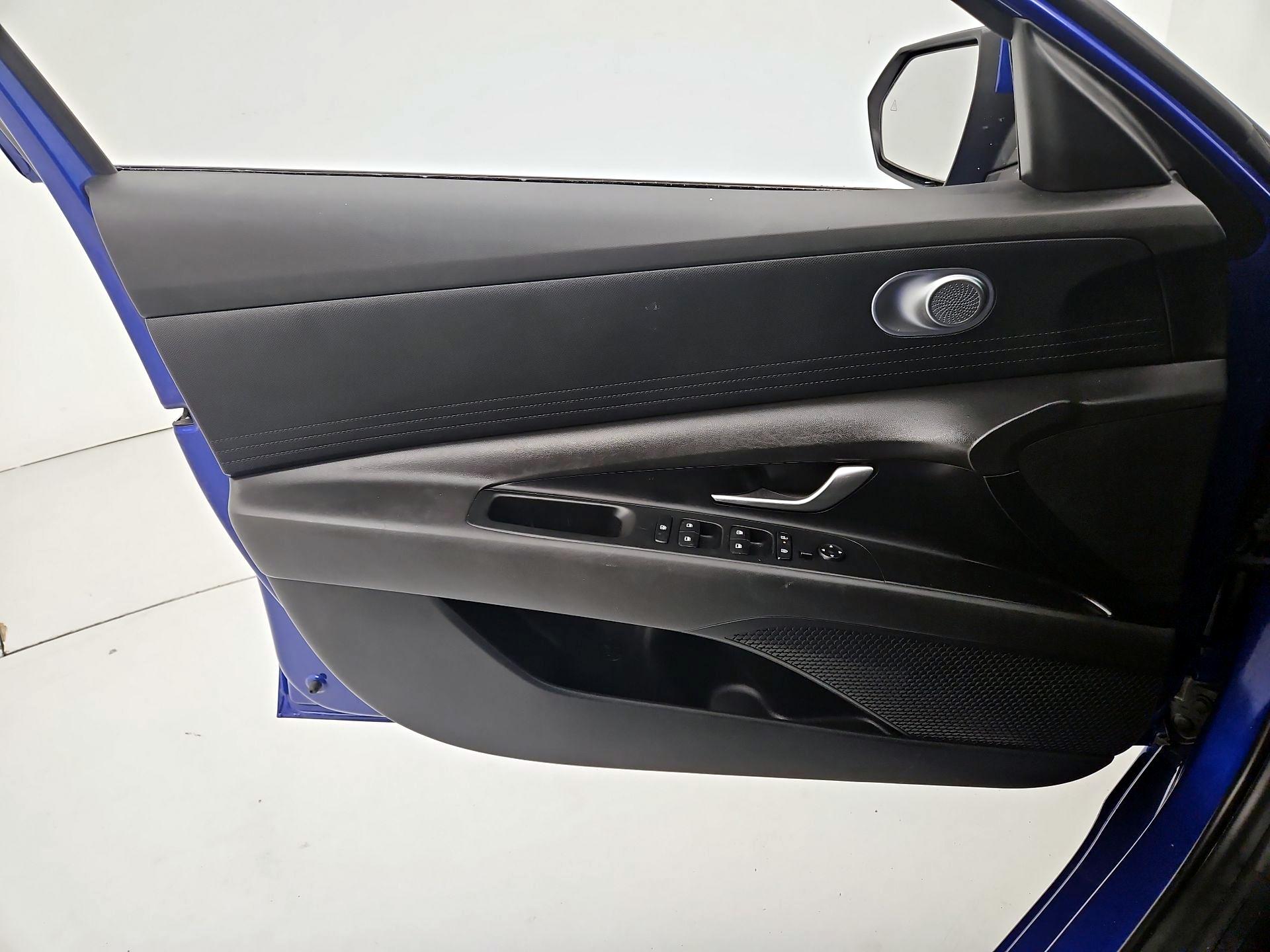 Thumbnail: 2024 Hyundai Elantra - 12