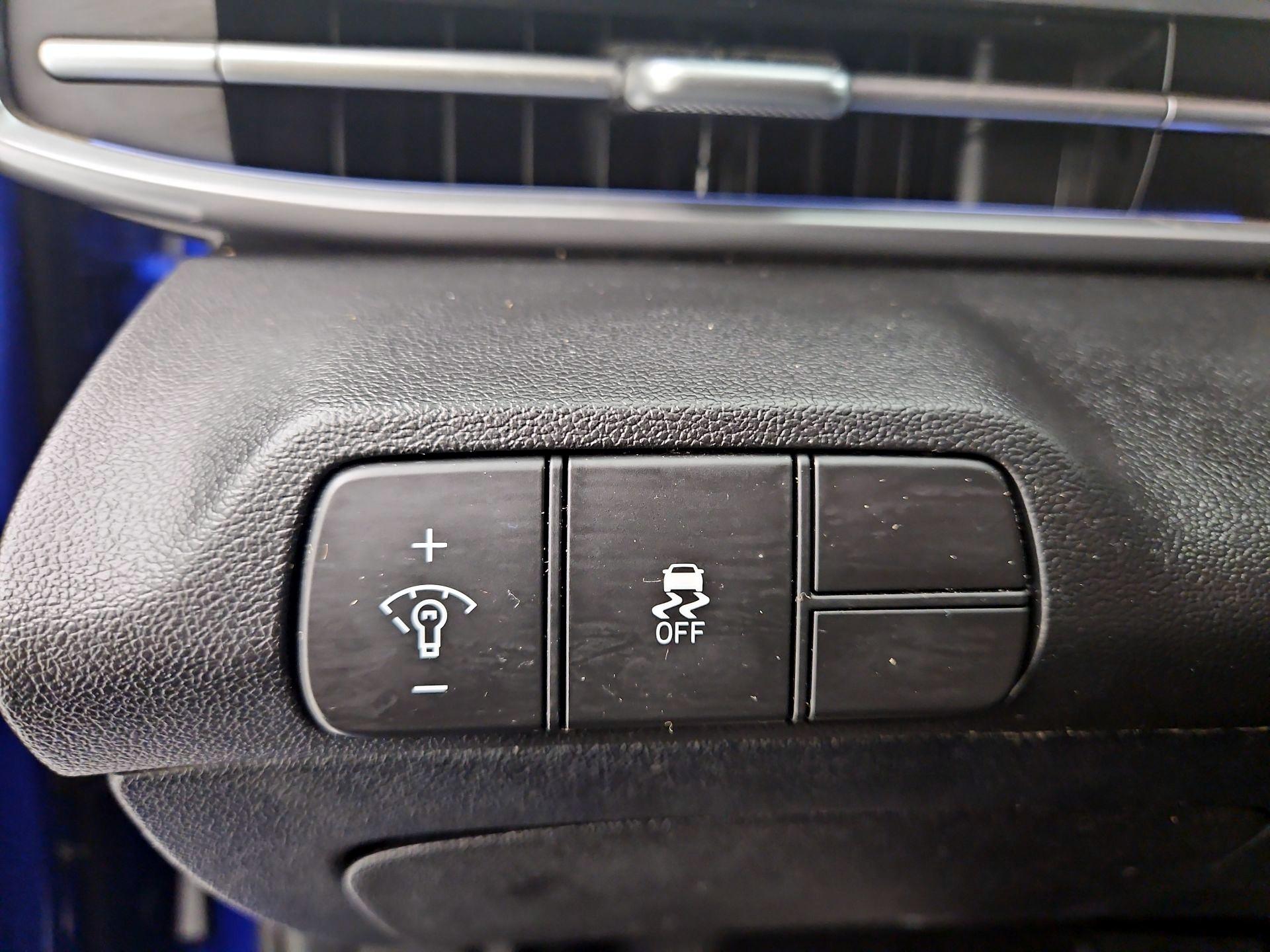 Thumbnail: 2024 Hyundai Elantra - 13