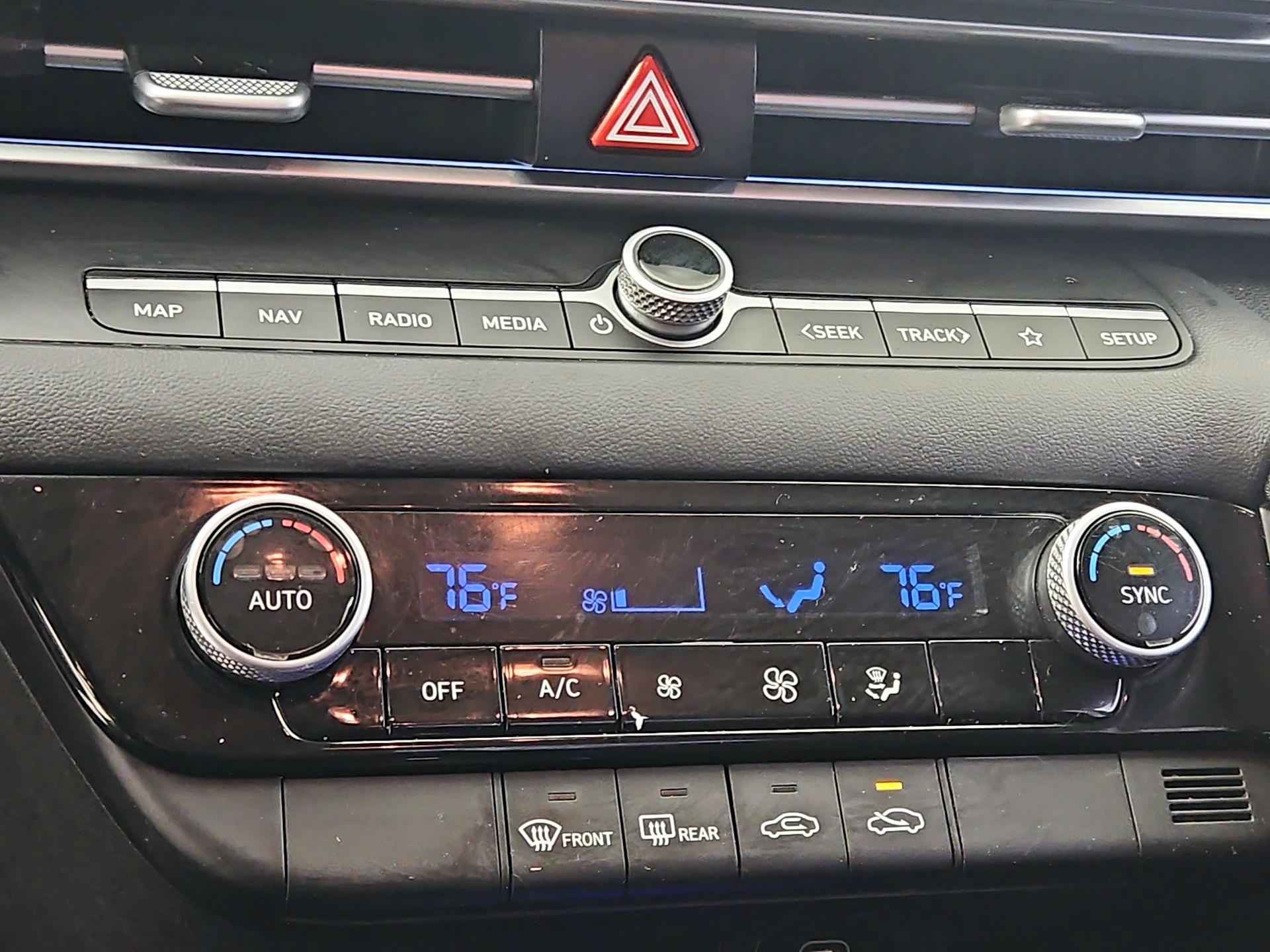 Thumbnail: 2024 Hyundai Elantra - 17