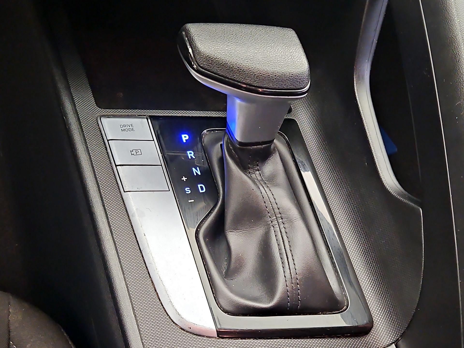 Thumbnail: 2024 Hyundai Elantra - 18