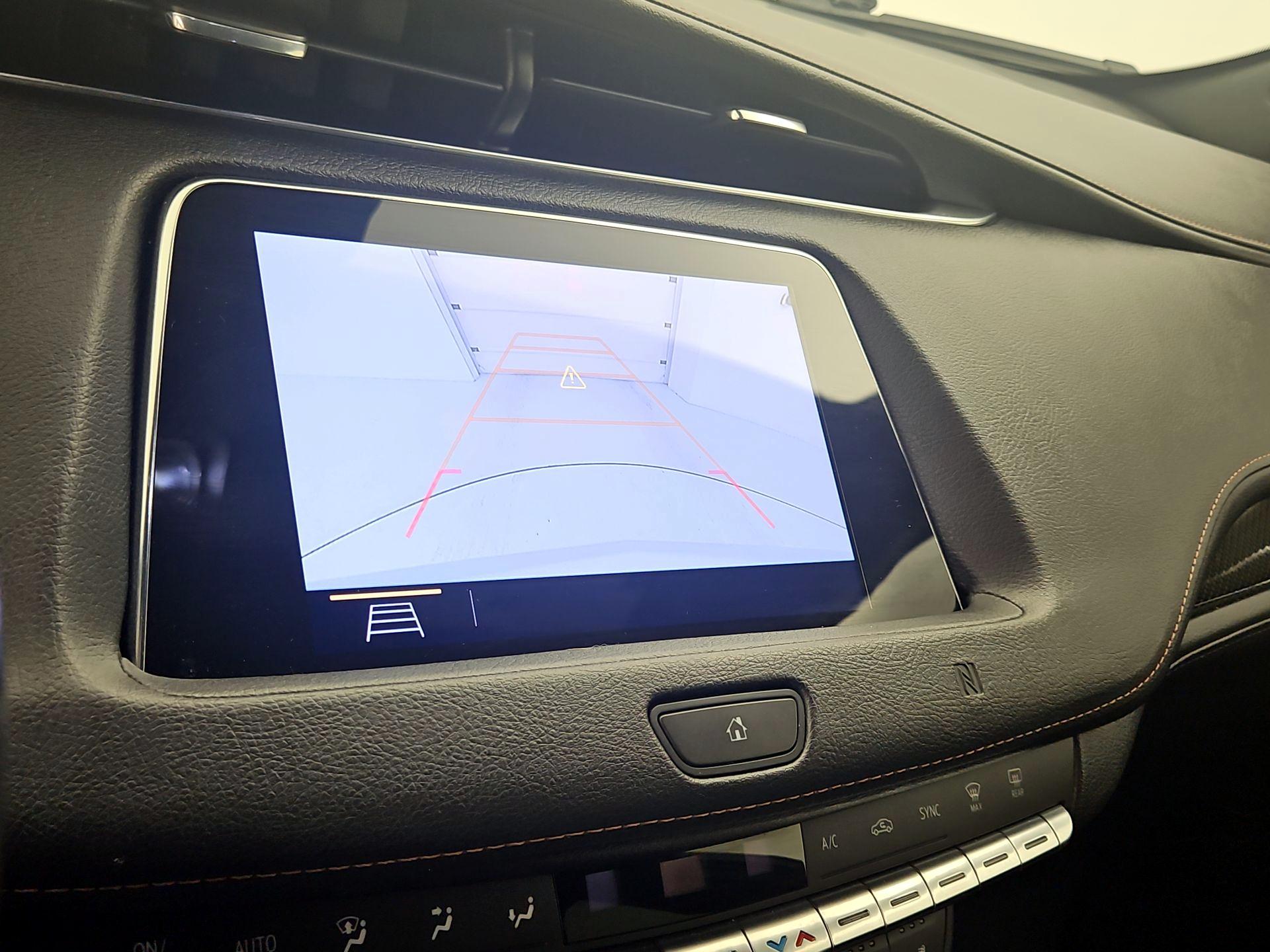 Thumbnail: 2019 Cadillac XT4 - 15