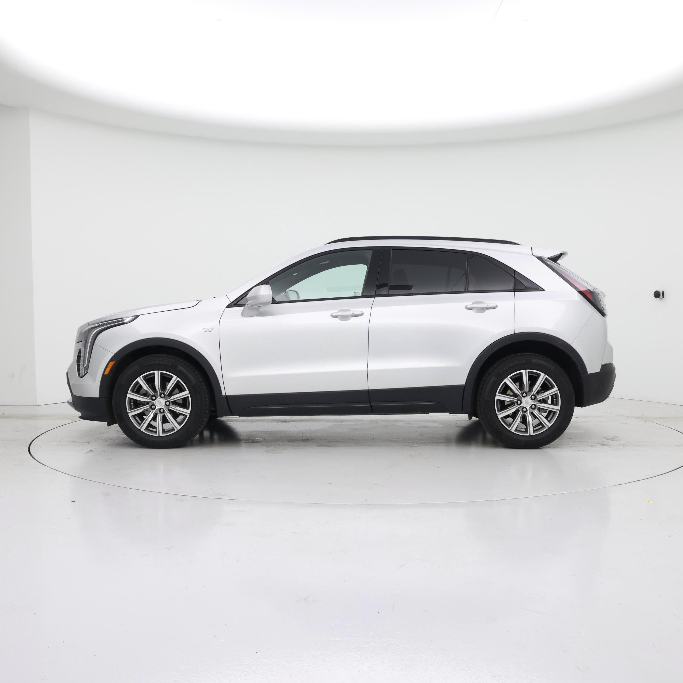 Thumbnail: 2019 Cadillac XT4 - 3