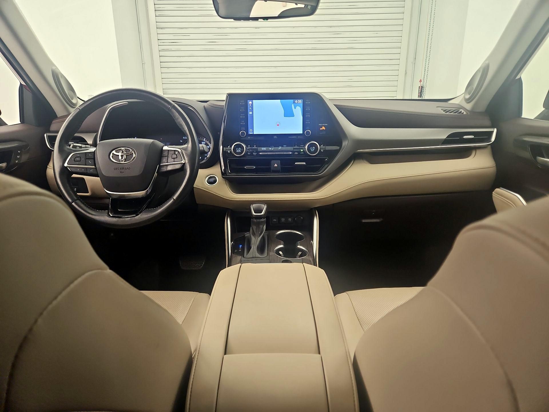 Thumbnail: 2020 Toyota Highlander - 9