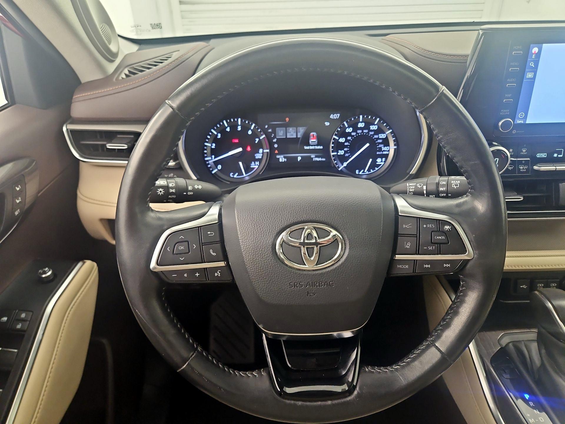 Thumbnail: 2020 Toyota Highlander - 10