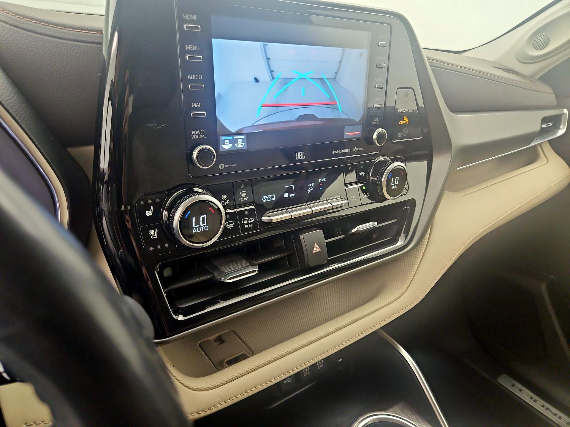 Thumbnail: 2020 Toyota Highlander - 15