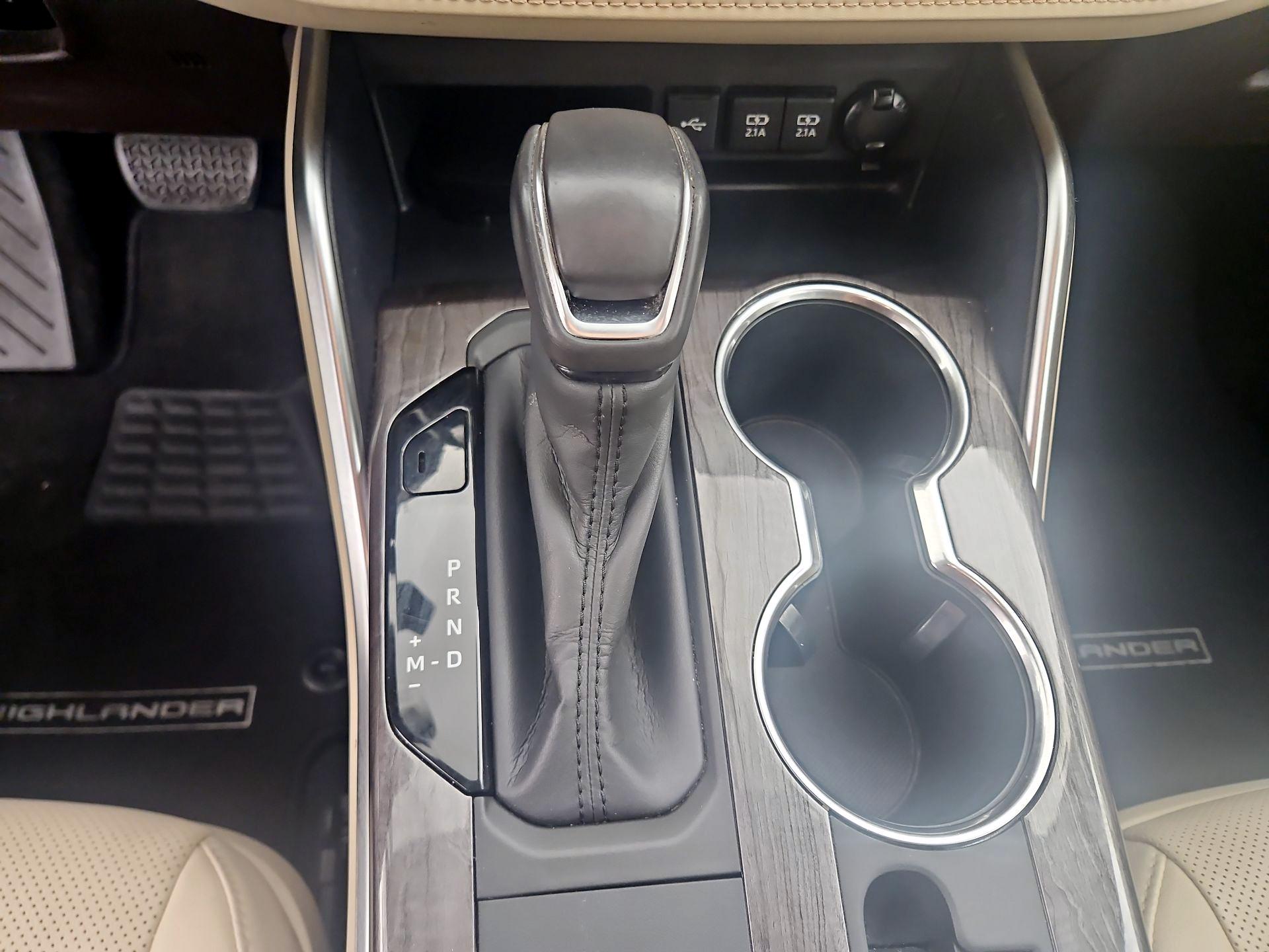 Thumbnail: 2020 Toyota Highlander - 18