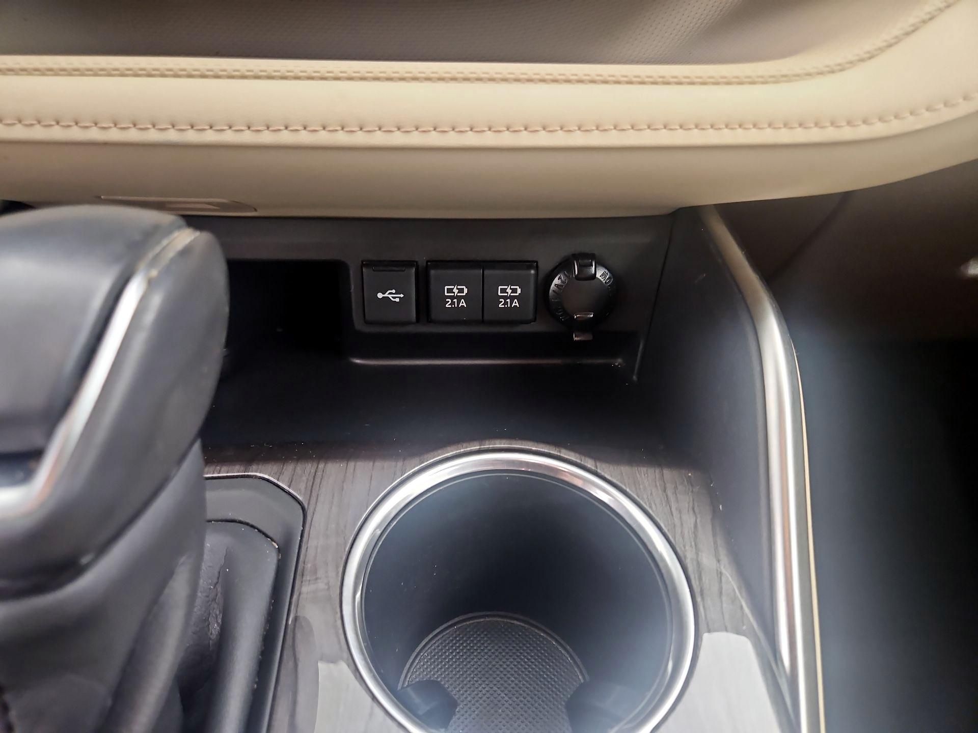 Thumbnail: 2020 Toyota Highlander - 19