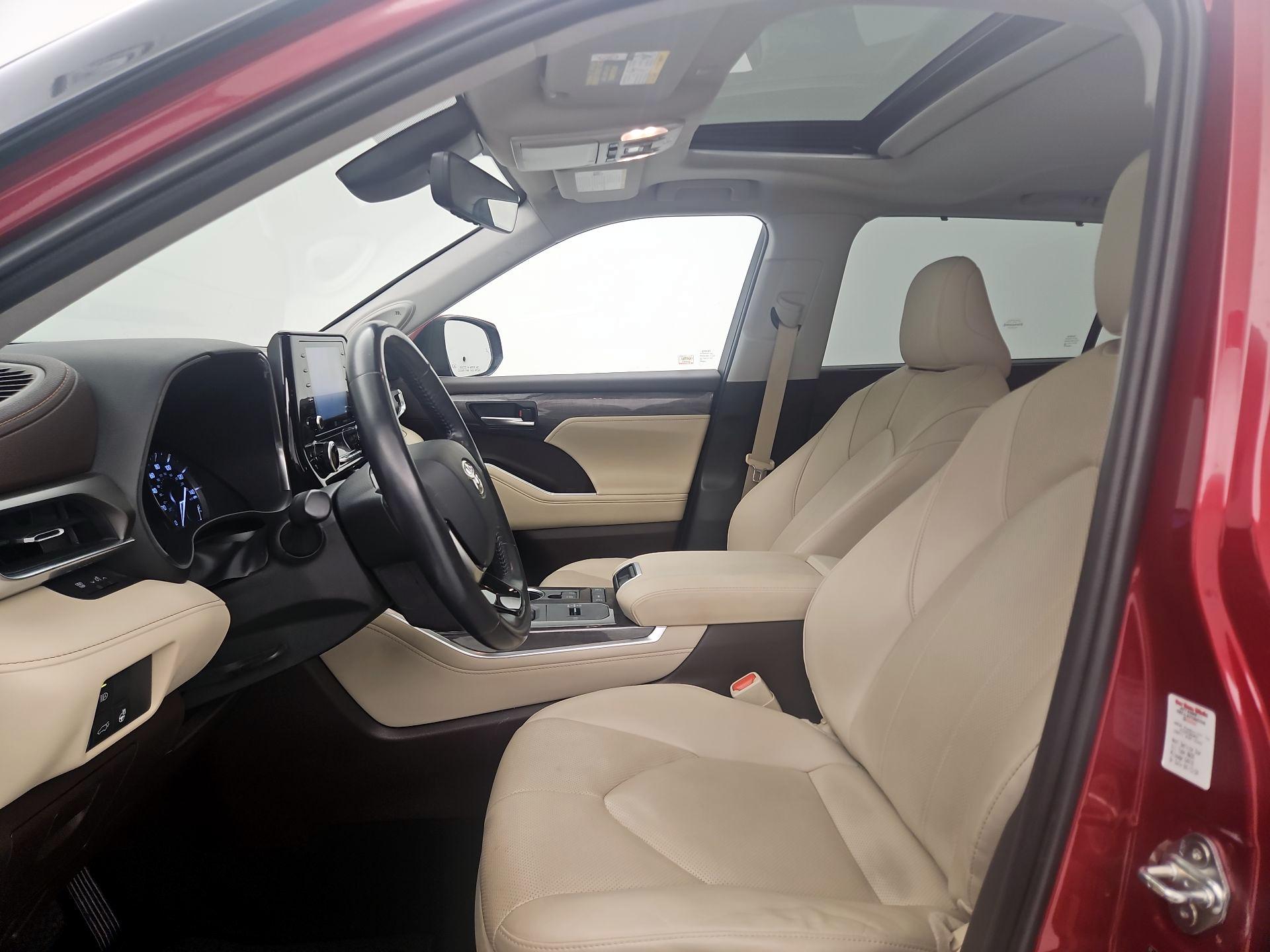 Thumbnail: 2020 Toyota Highlander - 20