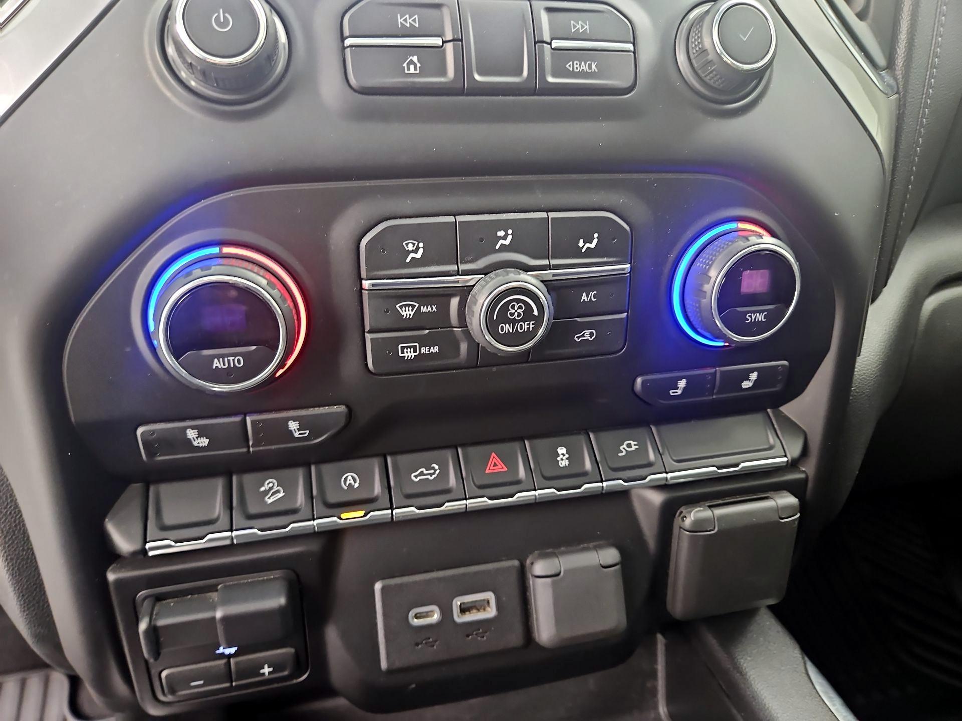 Thumbnail: 2020 Chevrolet Silverado 1500 - 16