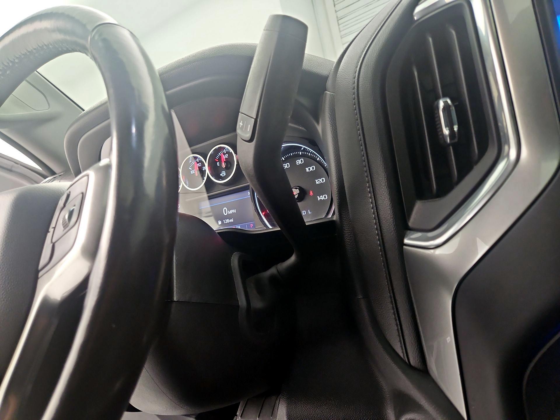 Thumbnail: 2020 Chevrolet Silverado 1500 - 17