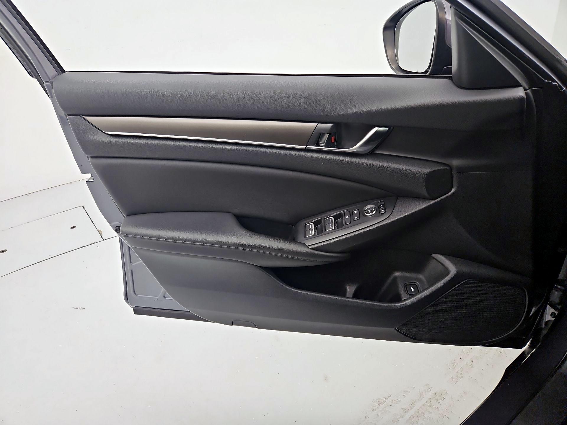 Thumbnail: 2019 Honda Accord - 12