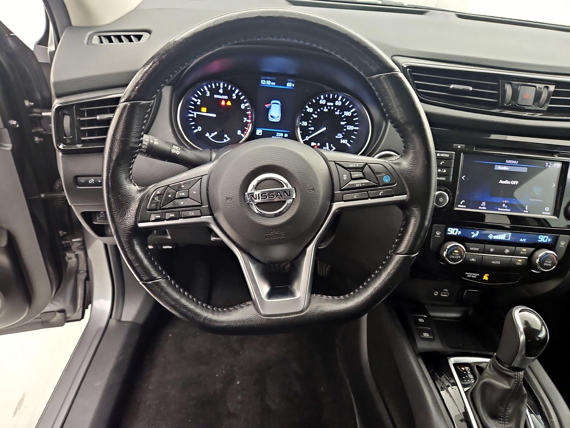 Thumbnail: 2022 Nissan Rogue Sport - 10