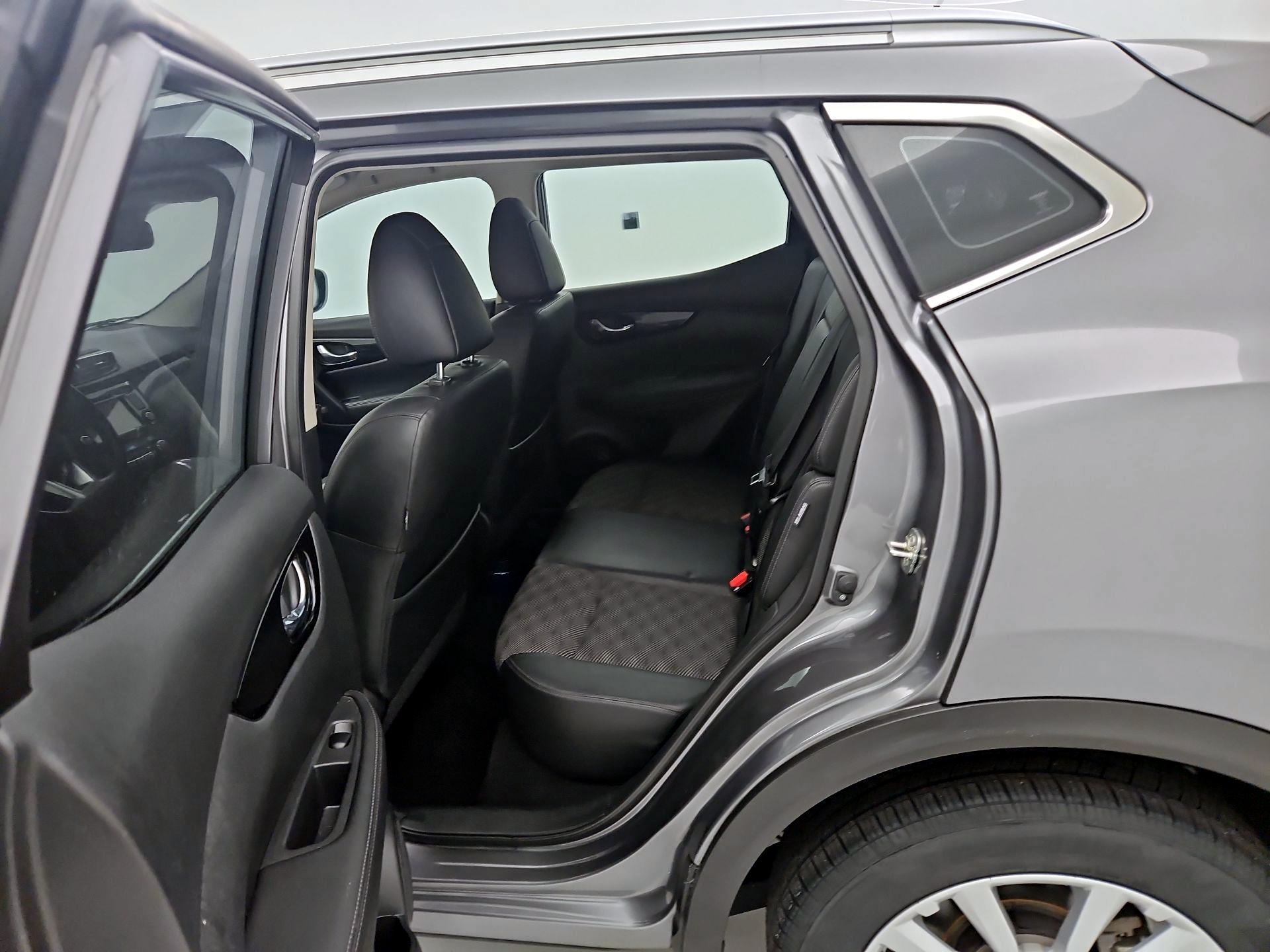 Thumbnail: 2022 Nissan Rogue Sport - 19