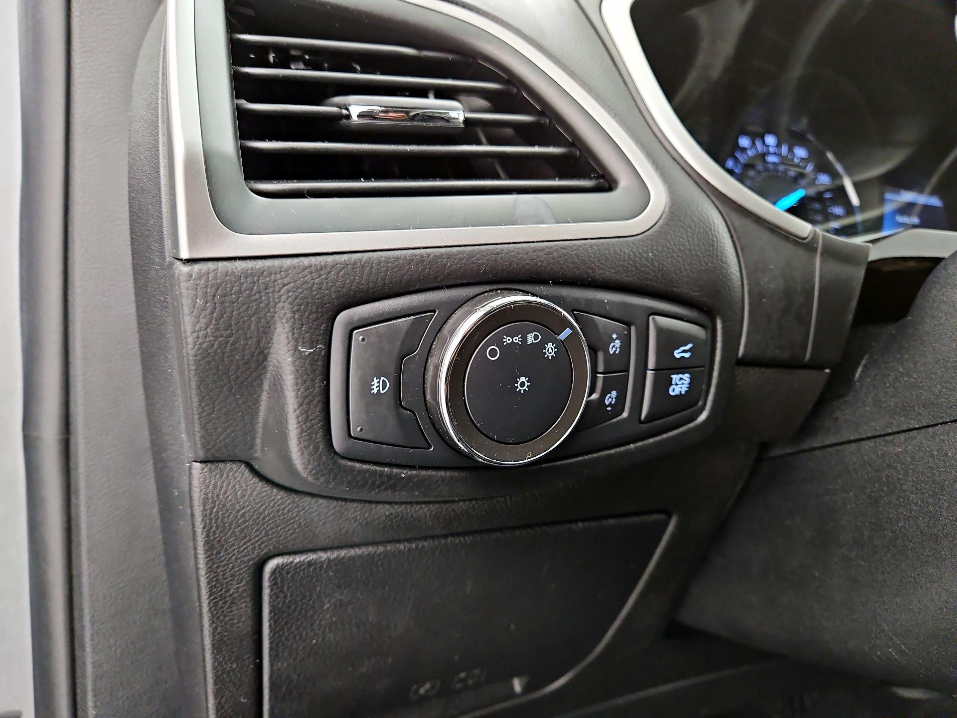 Thumbnail: 2021 Ford Edge - 13