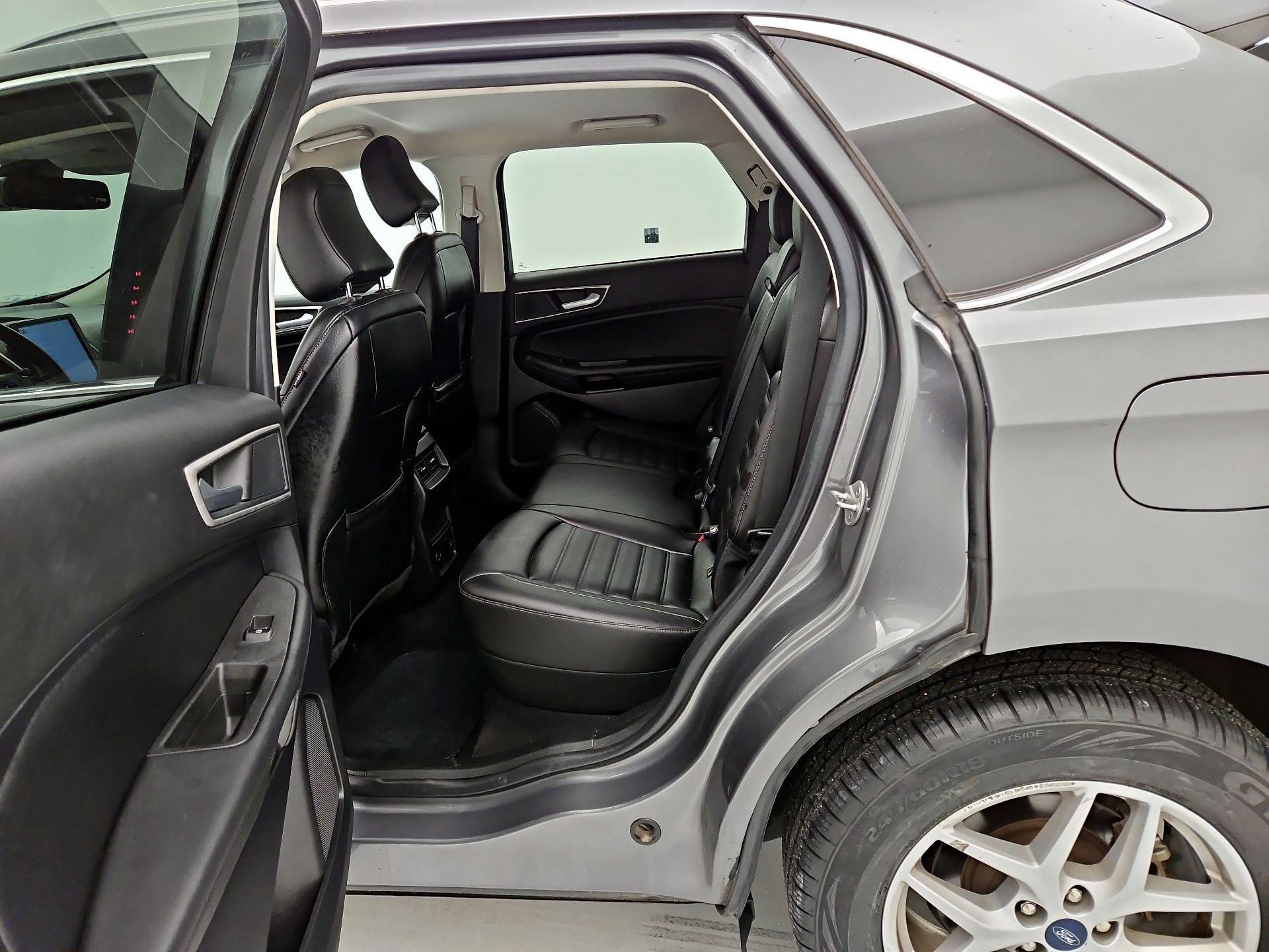 Thumbnail: 2021 Ford Edge - 19