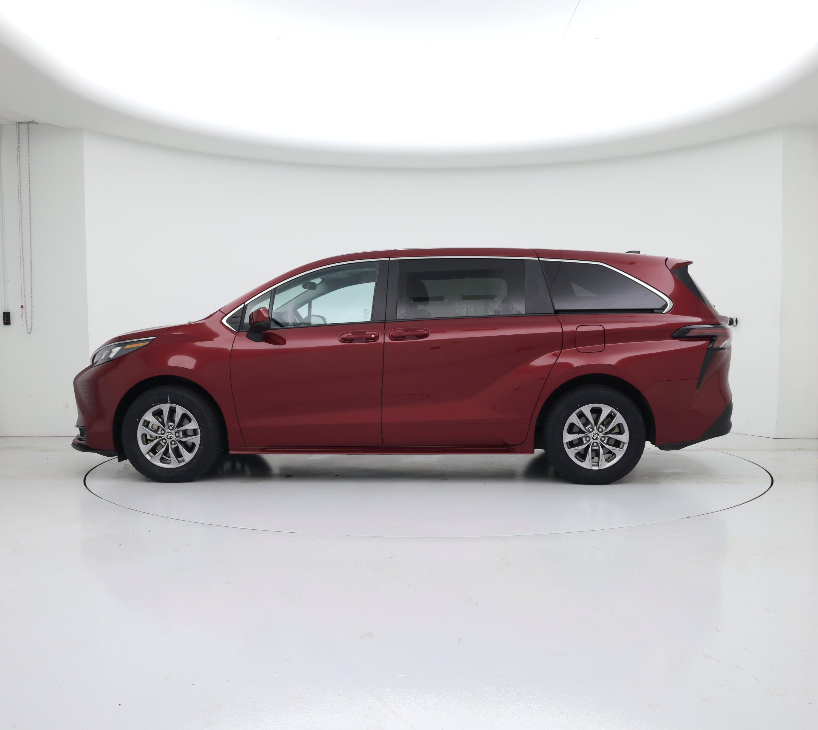 Thumbnail: 2024 Toyota Sienna - 3