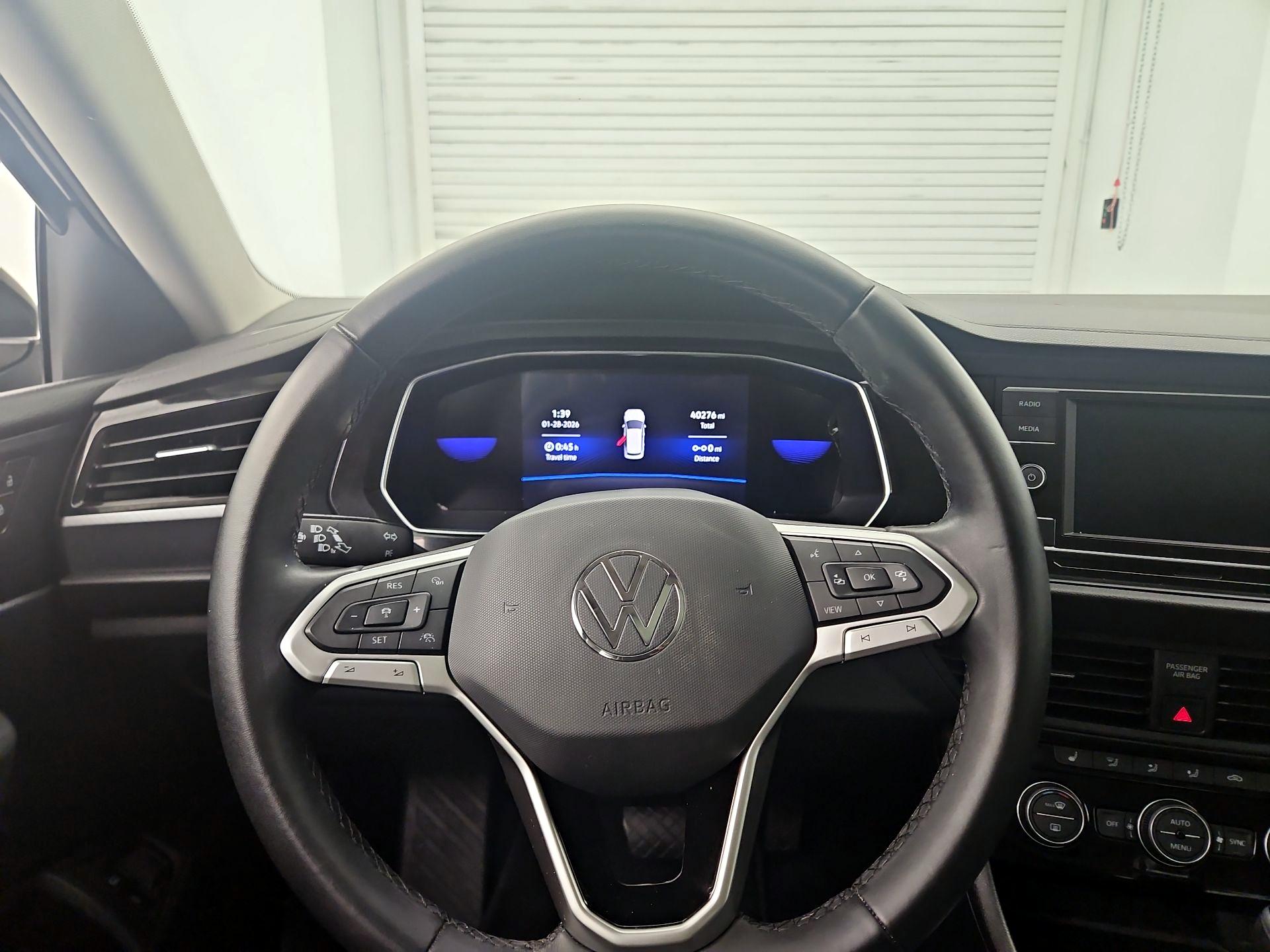 Thumbnail: 2023 Volkswagen Jetta - 10