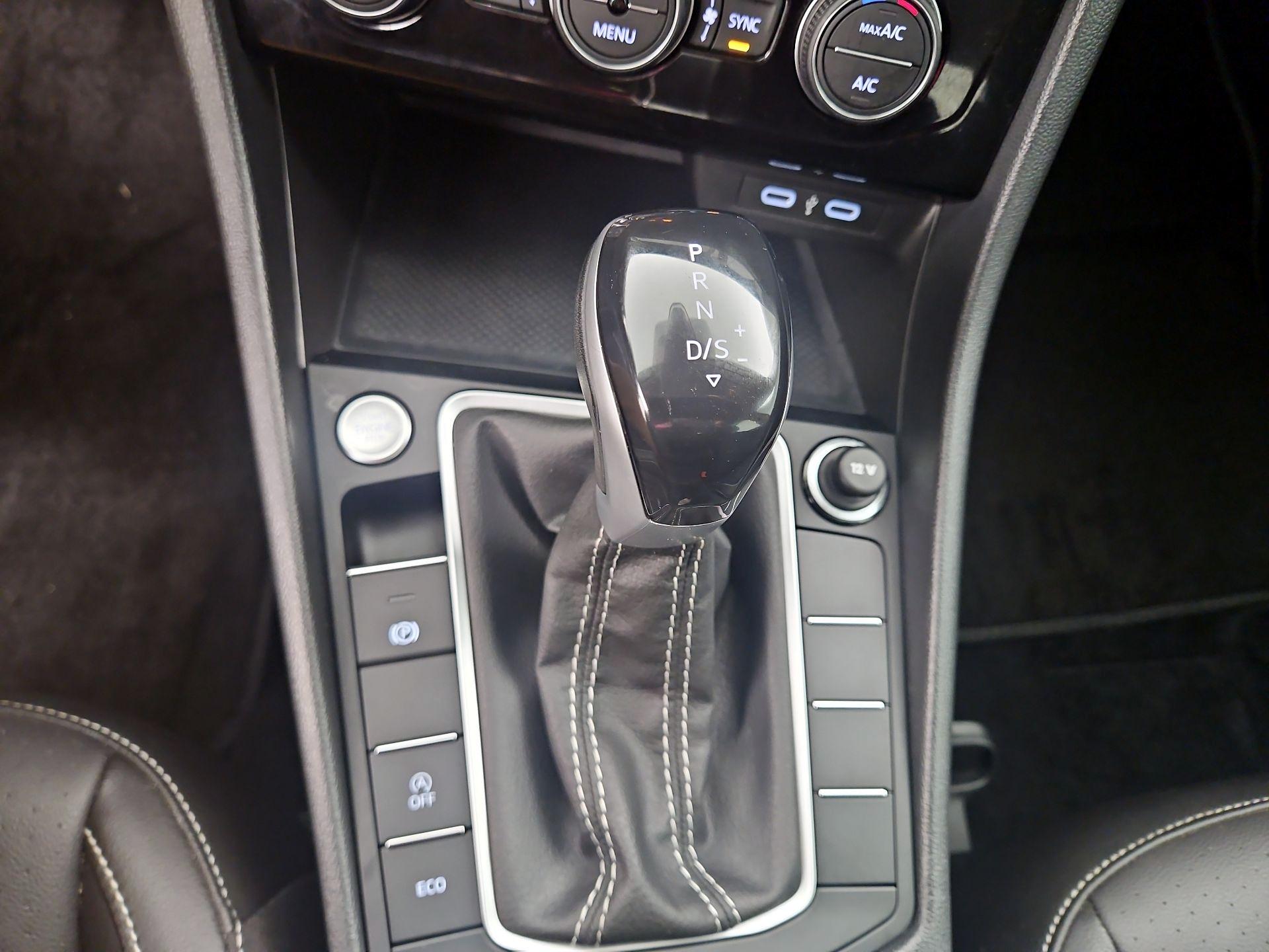 Thumbnail: 2023 Volkswagen Jetta - 17