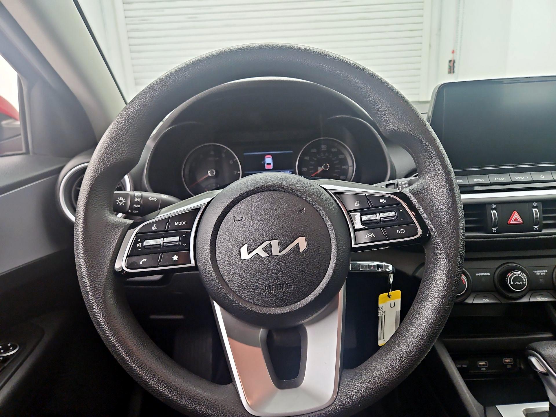 Thumbnail: 2024 Kia Forte - 10