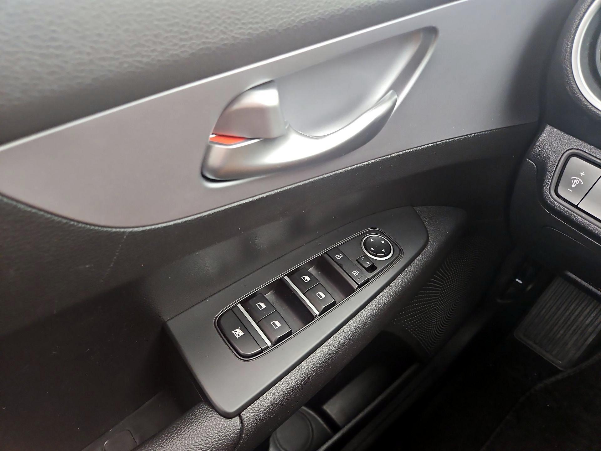 Thumbnail: 2024 Kia Forte - 12