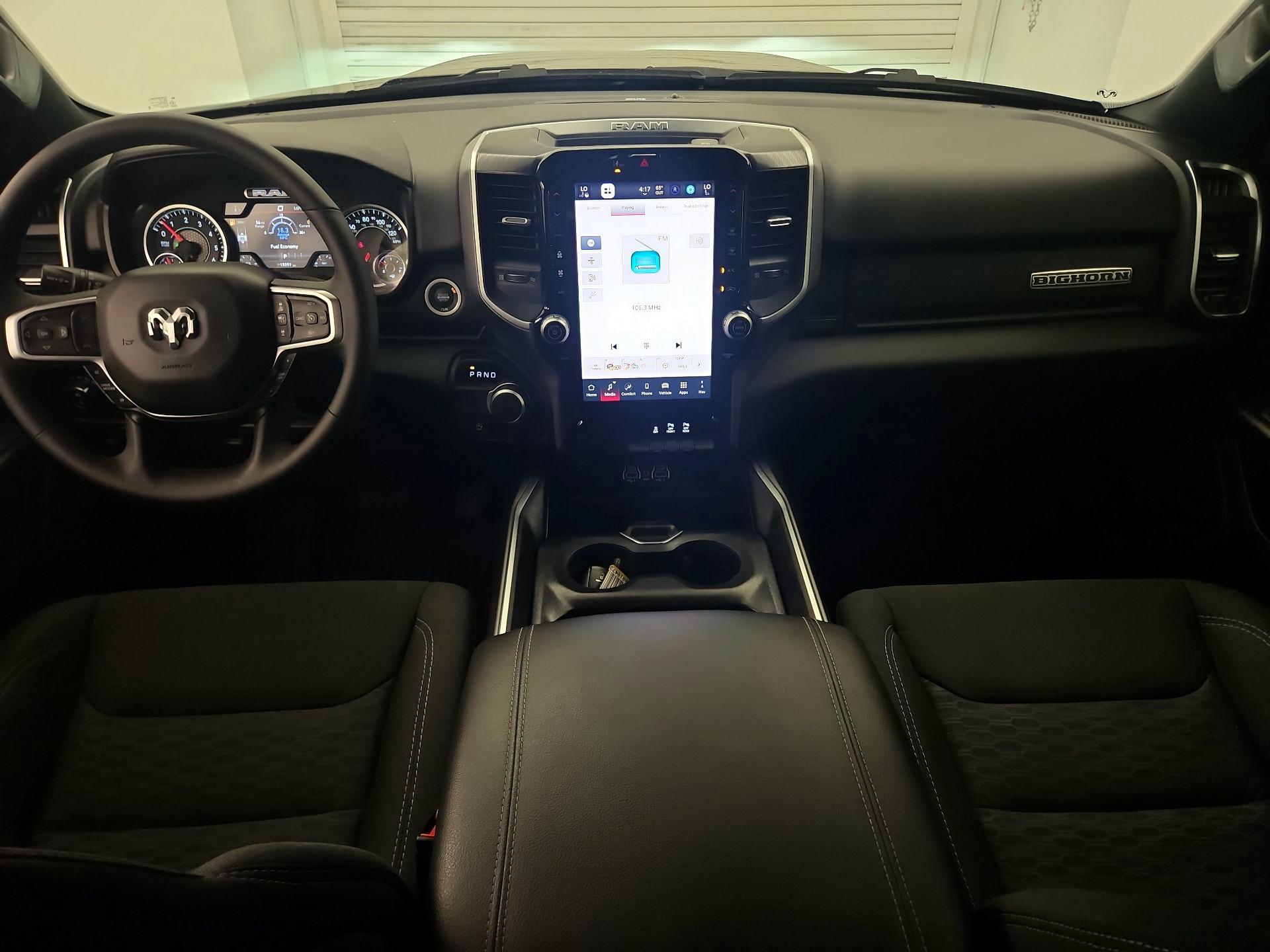 Thumbnail: 2025 RAM 1500 - 9