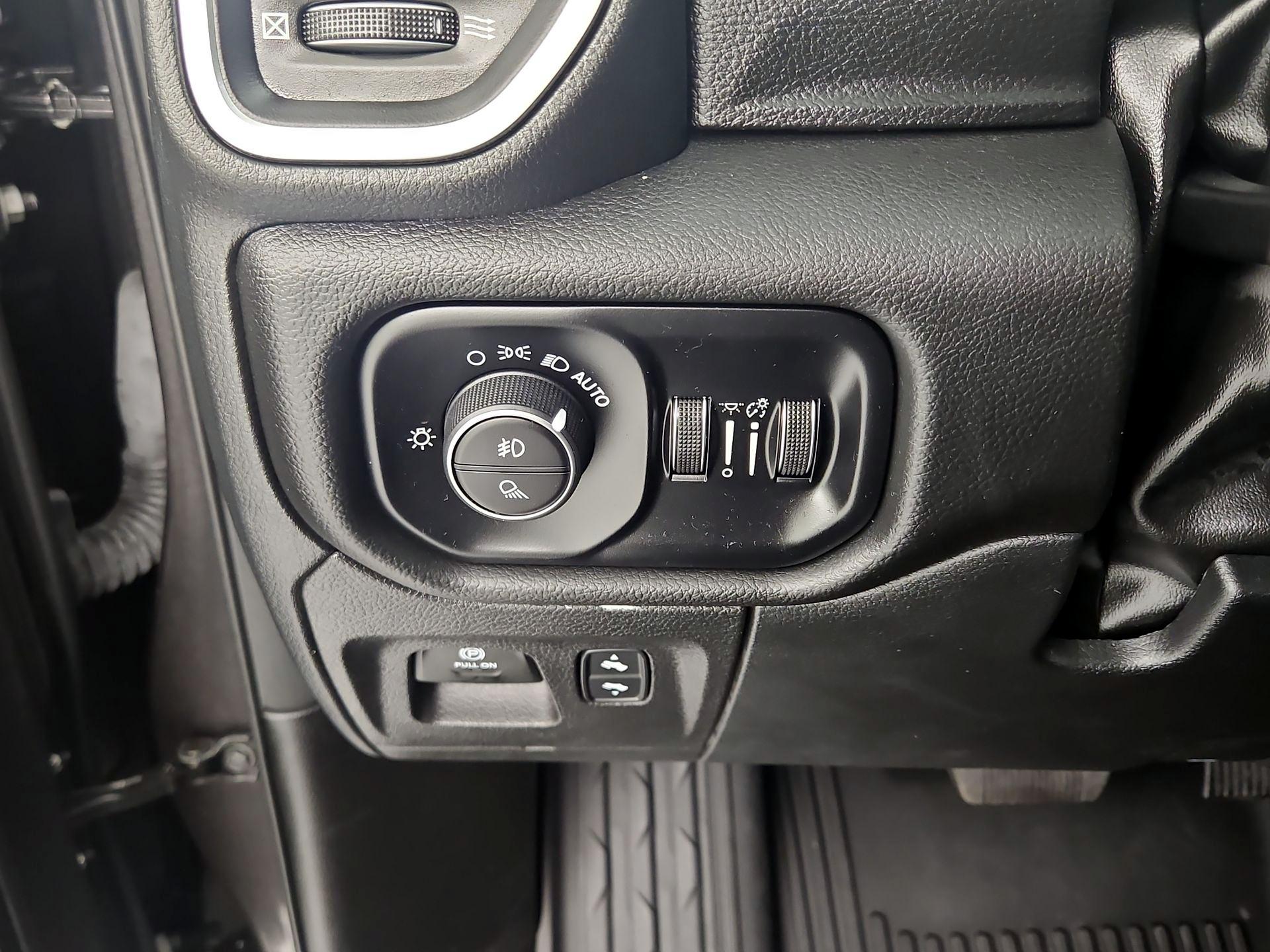 Thumbnail: 2025 RAM 1500 - 13