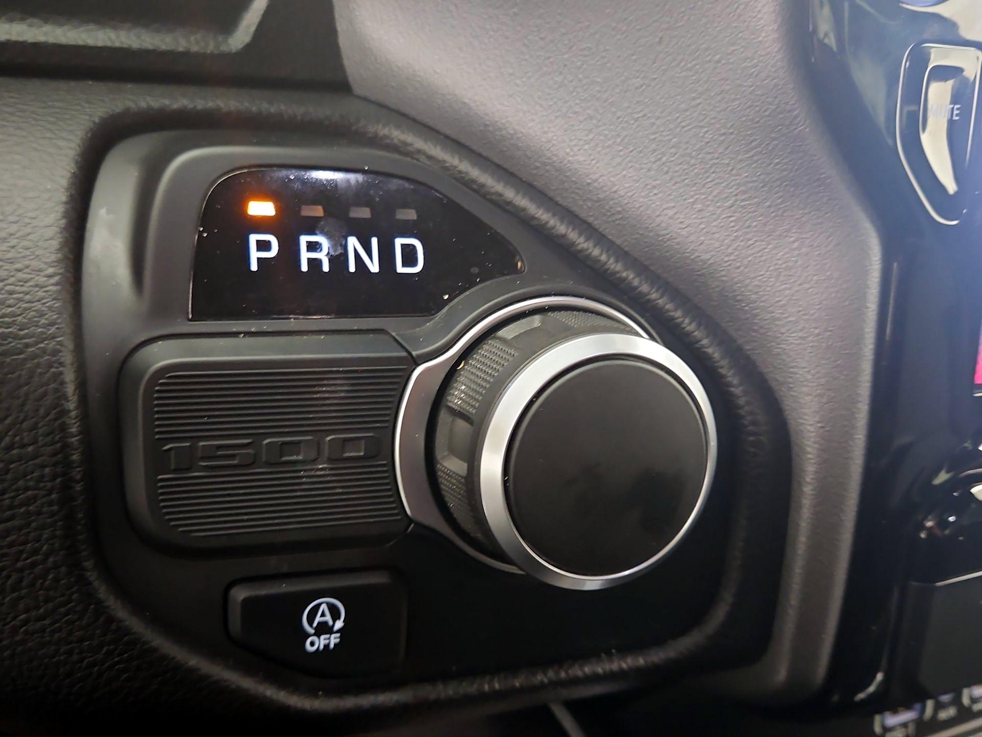 Thumbnail: 2025 RAM 1500 - 18