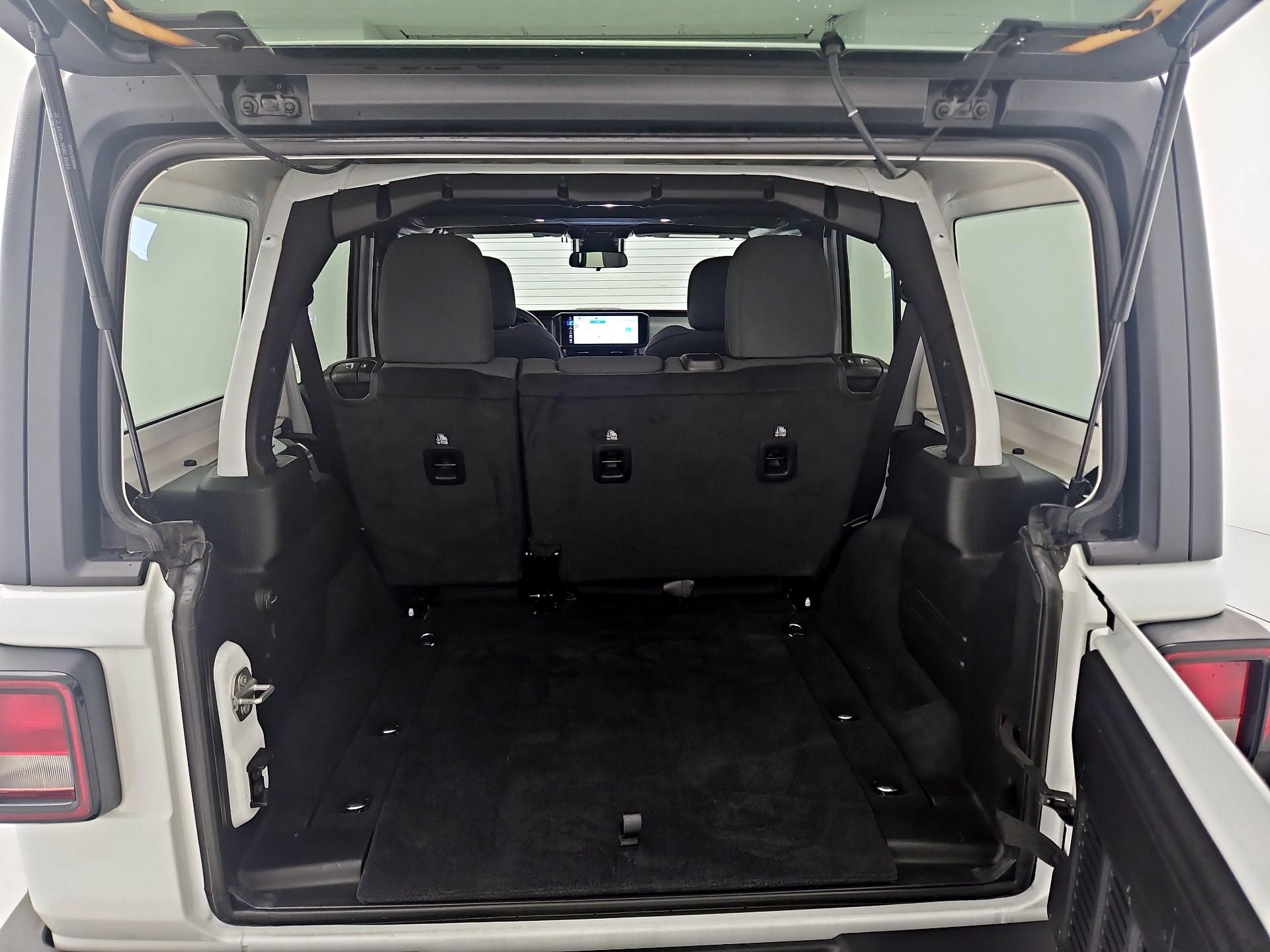 Thumbnail: 2024 Jeep Wrangler - 20